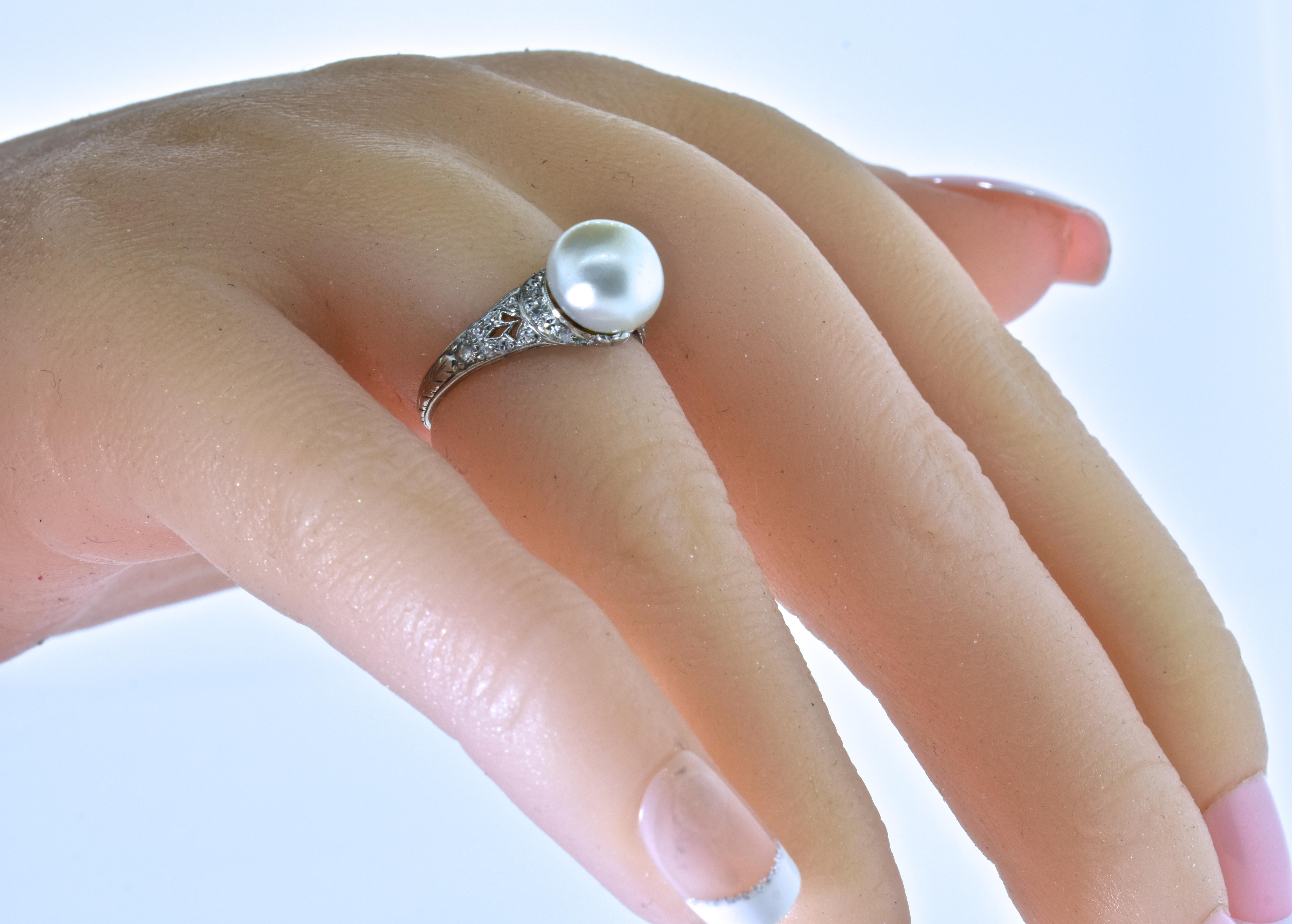 Antique Diamond Ring Centering a Natural Pearl GIA Certified, circa 1910 4