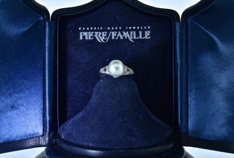 Antique Diamond Ring Centering a Natural Pearl GIA Certified, circa 1910 For Sale 2