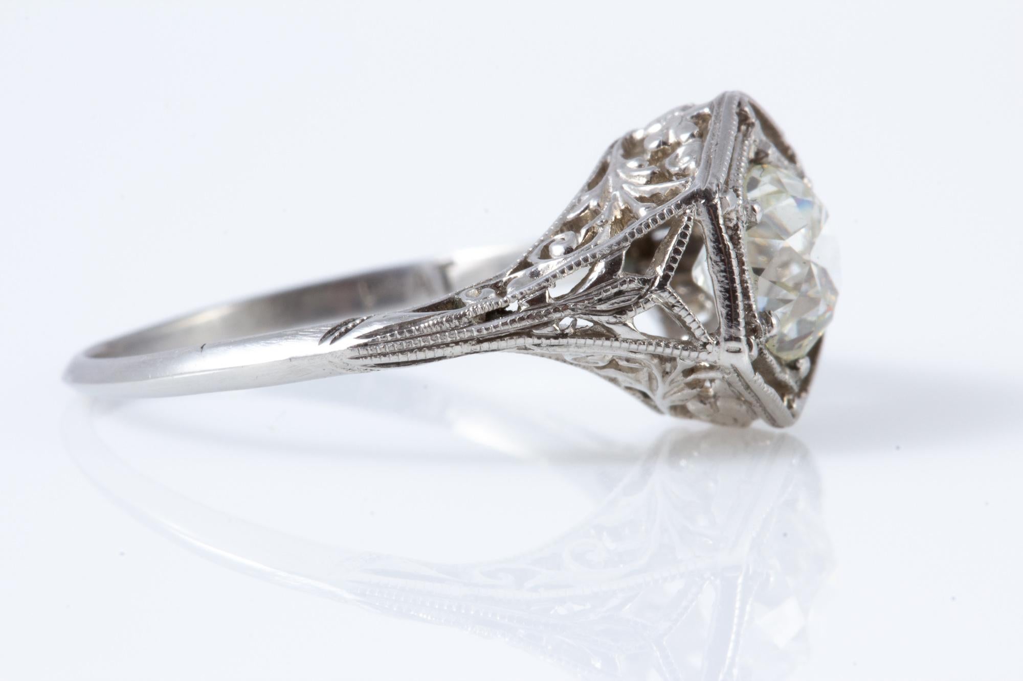 Antique Diamond Ring In Good Condition For Sale In Houston, TX
