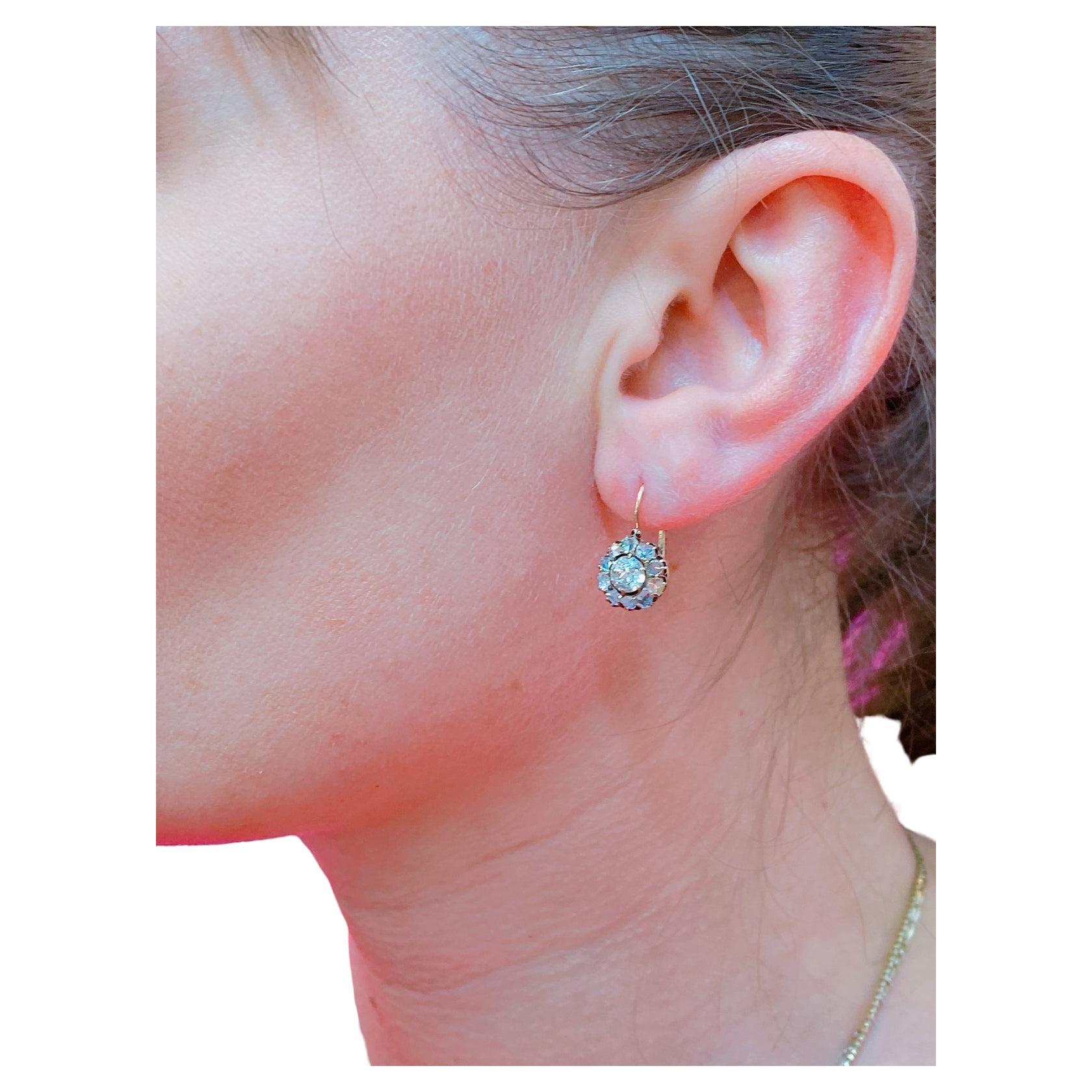 Boucles d'oreilles anciennes en or russe avec diamants Bon état - En vente à Cairo, EG