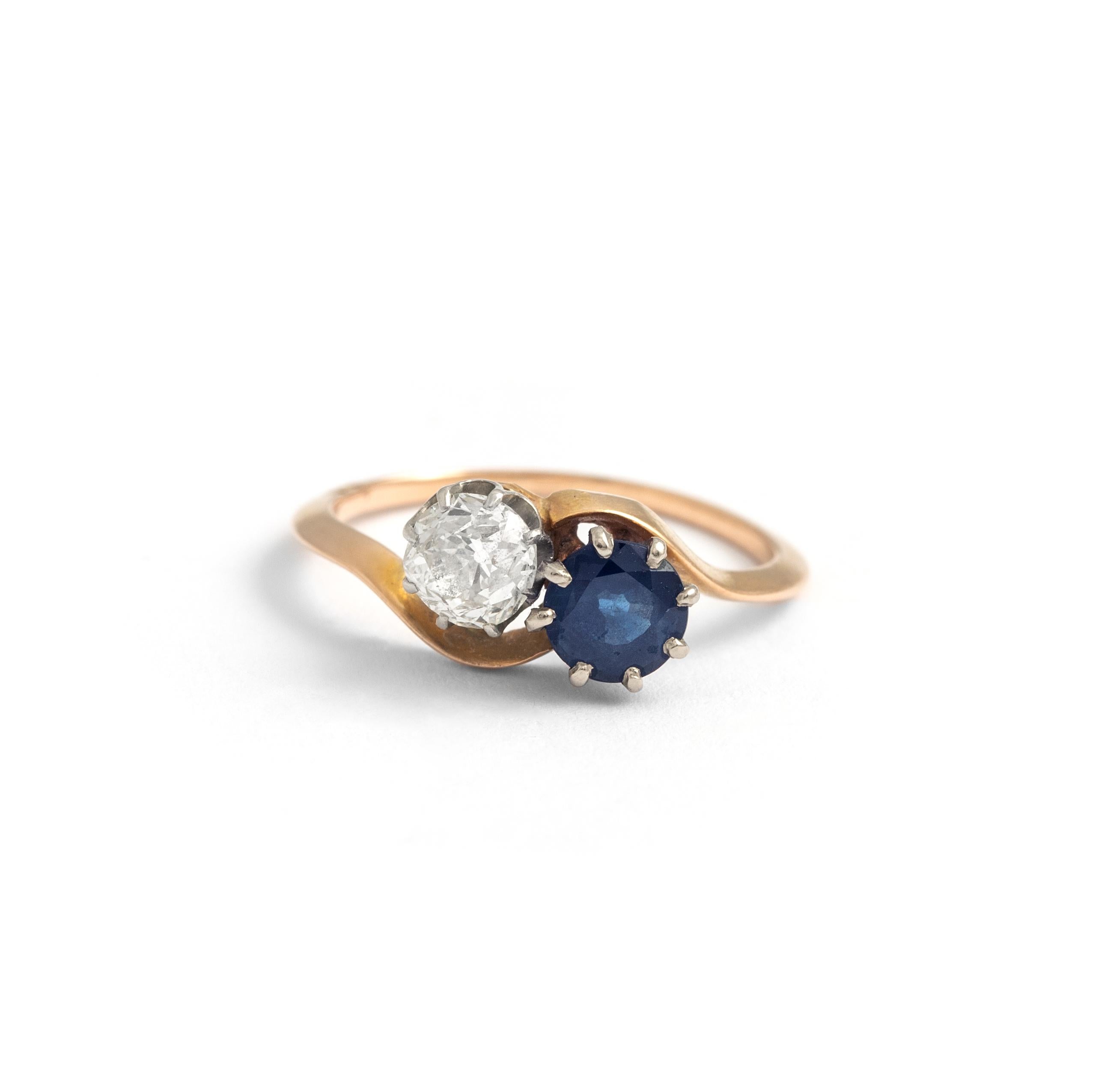 Art Nouveau Antique Diamond Sapphire Toi et Moi Crossover Gold Ring For Sale