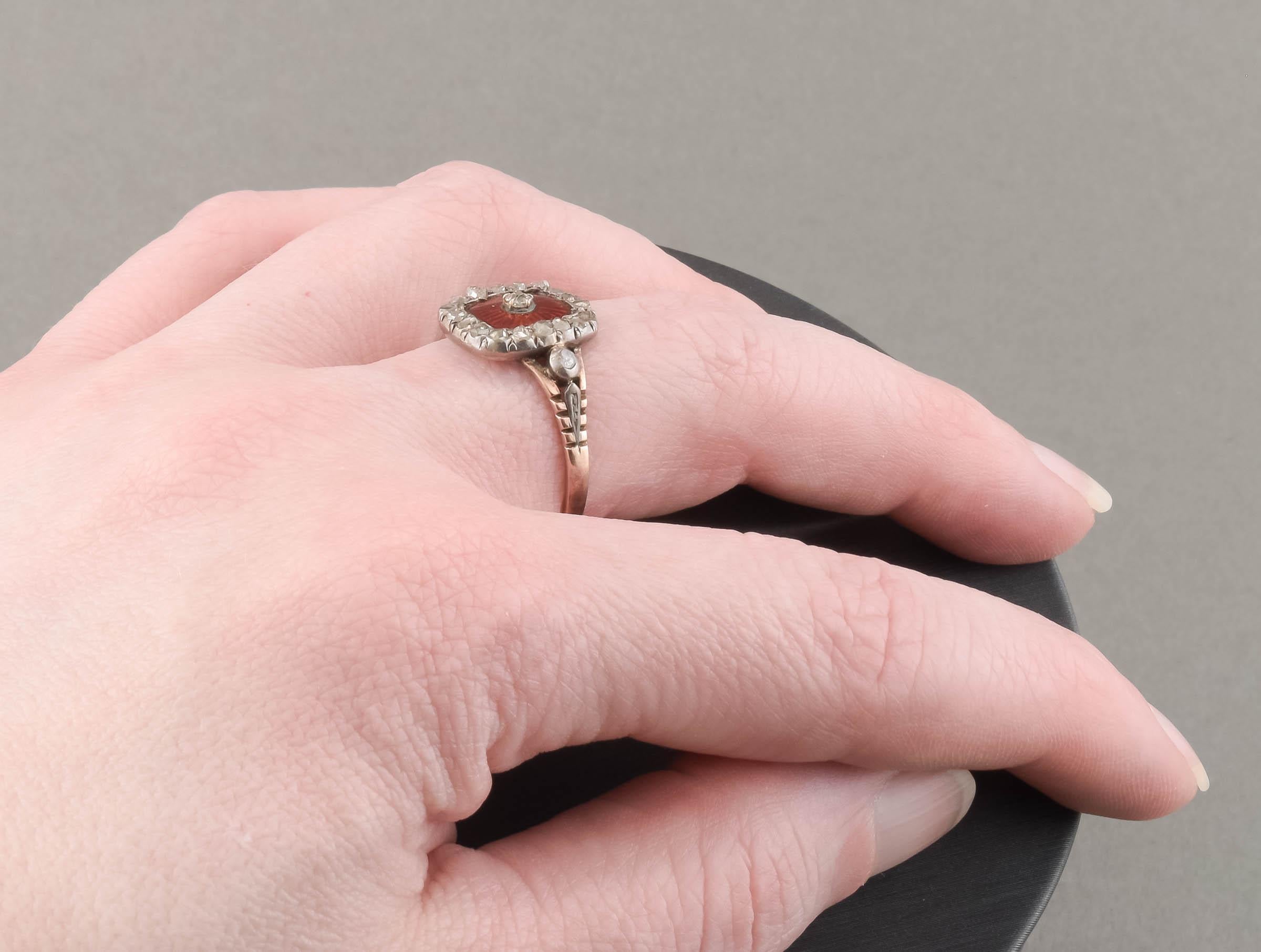 Antiker Diamant- und scharlachroter Guilloche-Emaille-Ring mit Provenienz im Angebot 4