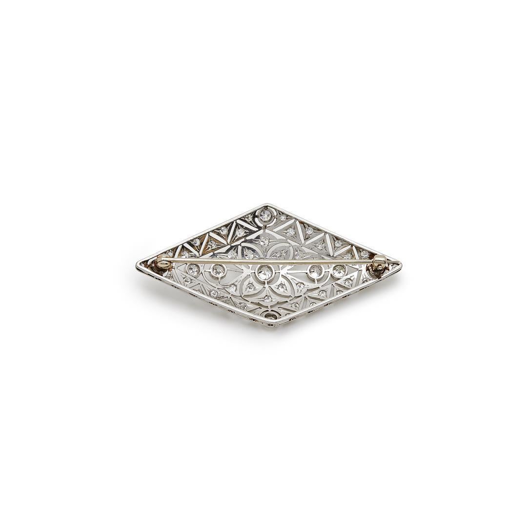  Antike Diamantbrosche in Diamantform mit weißen Diamanten (Alteuropäischer Schliff) im Angebot
