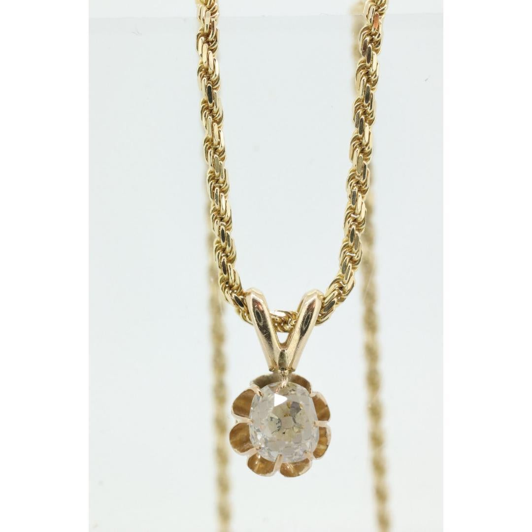 Pendentif solitaire en forme de coupe de beurre en diamant ancien, or 14 carats avec vieille mine en vente 3