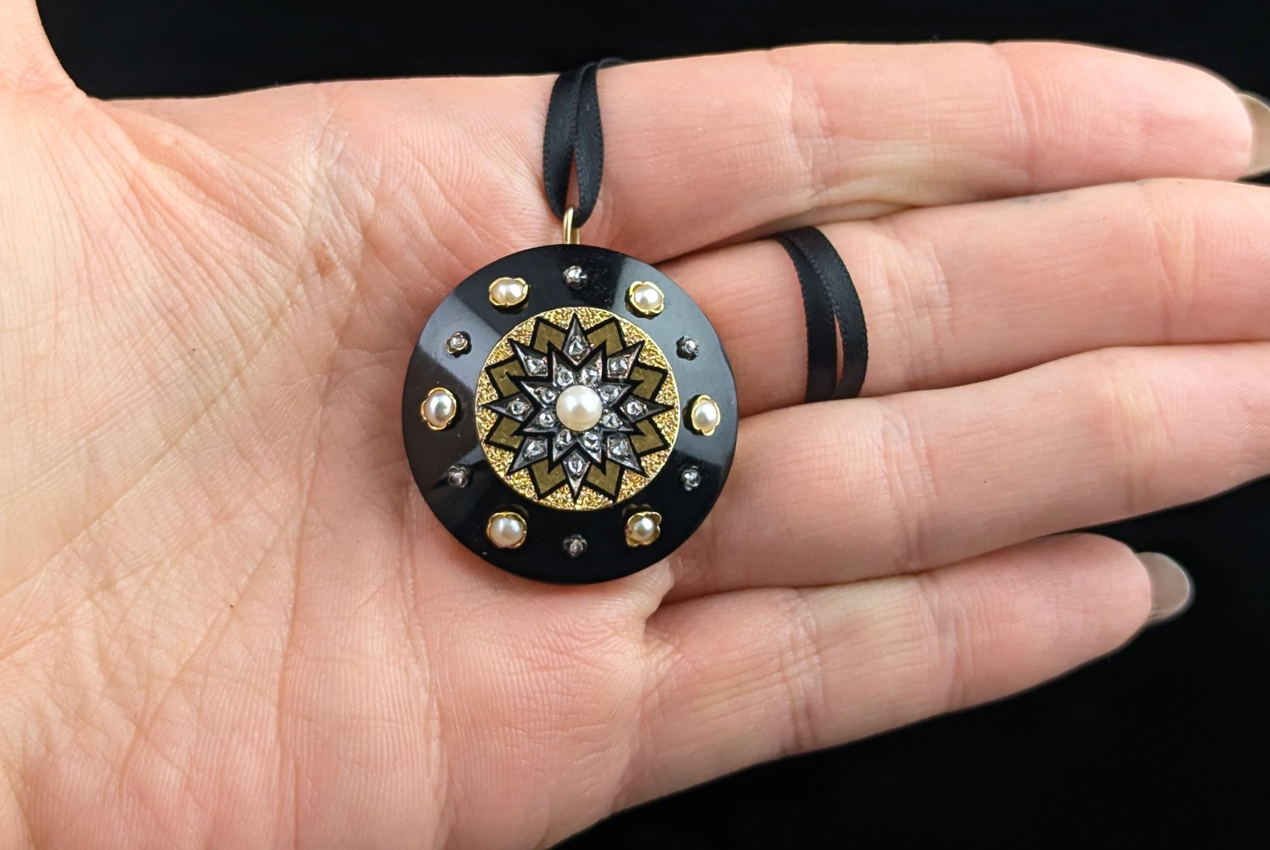 Antique Diamond Star pendant brooch, 15k gold, Onyx and black enamel 4