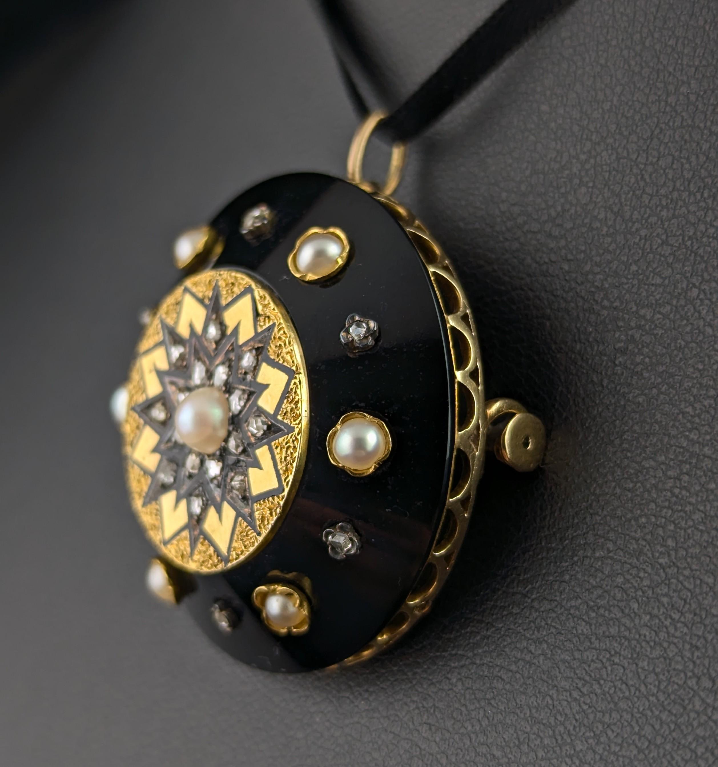 Antique Diamond Star pendant brooch, 15k gold, Onyx and black enamel In Good Condition In NEWARK, GB