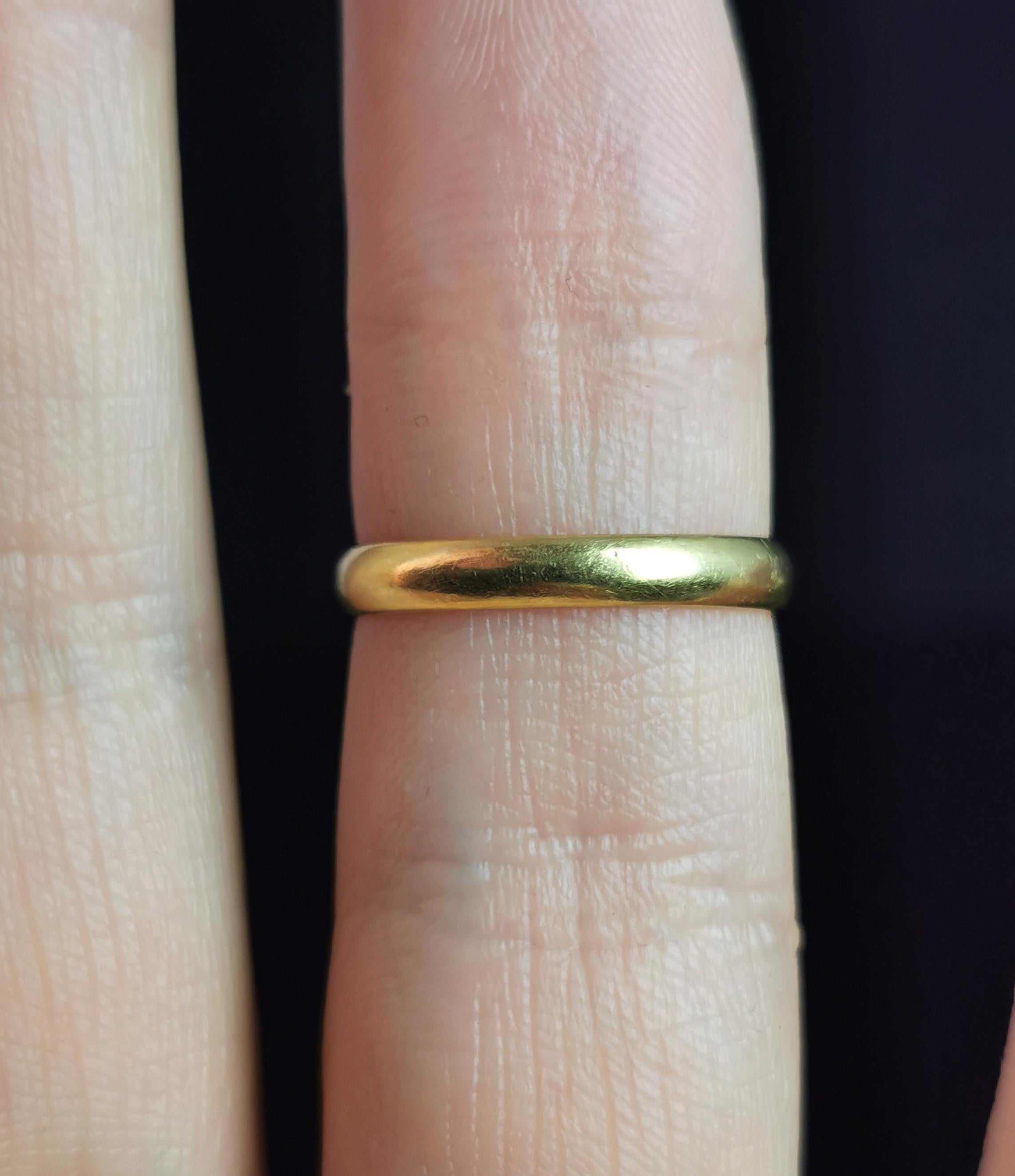 Antique Diamond three stone ring, 18k yellow gold, Edwardian  For Sale 9