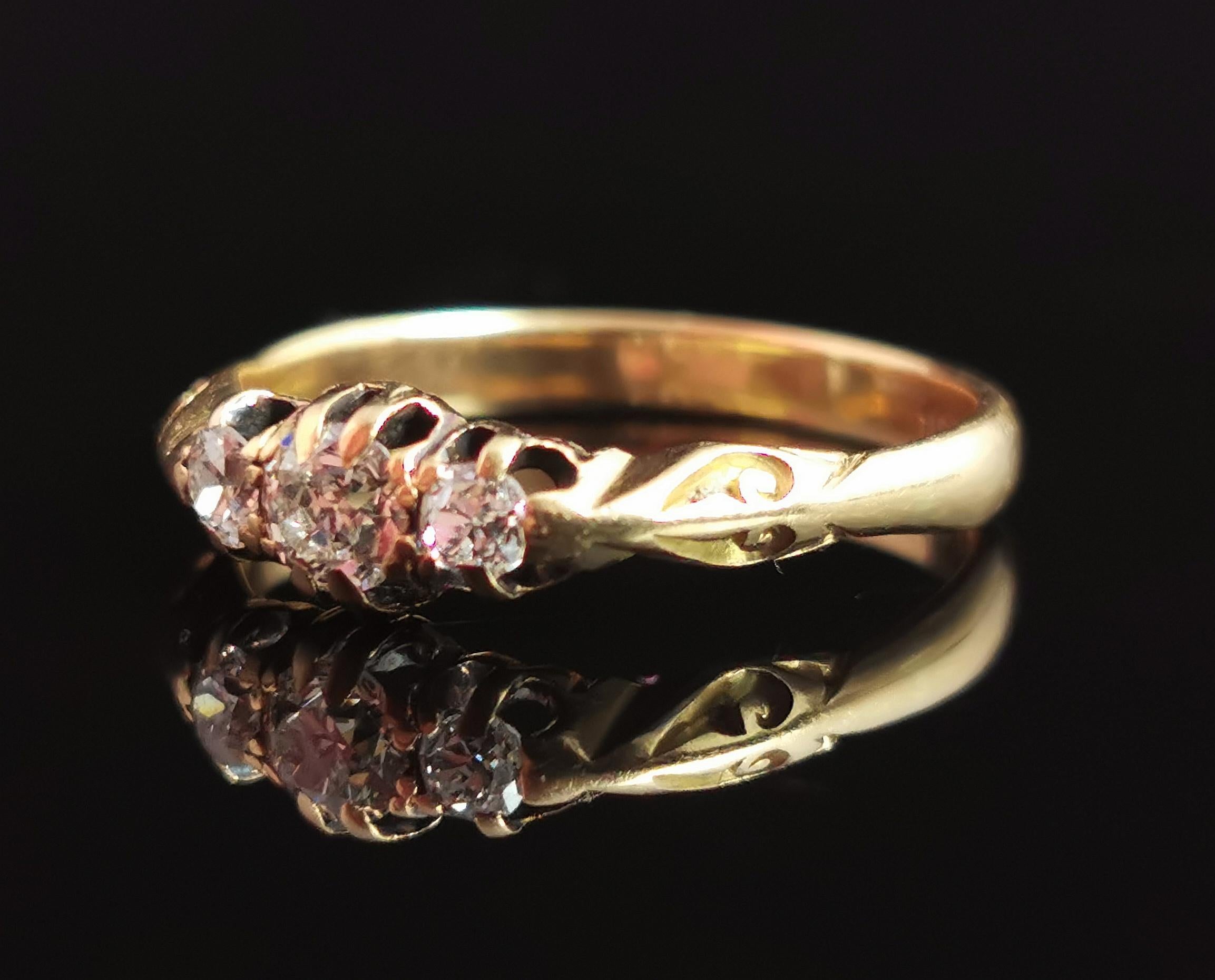 Antique Diamond Three Stone Ring, 18k Yellow Gold 8