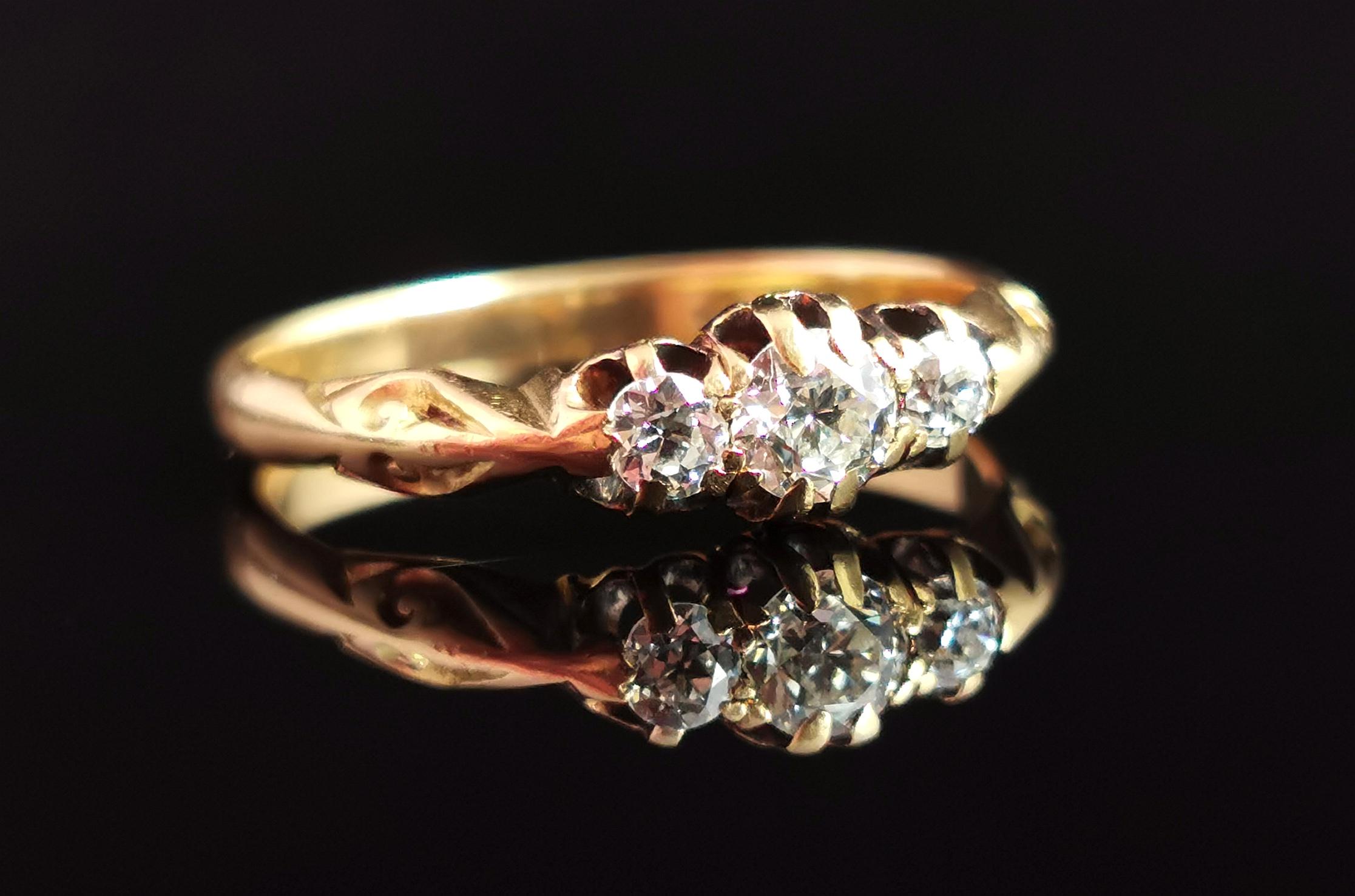 Art Deco Antique Diamond Three Stone Ring, 18k Yellow Gold
