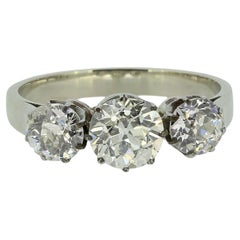 Antiker Diamantring mit drei Steinen