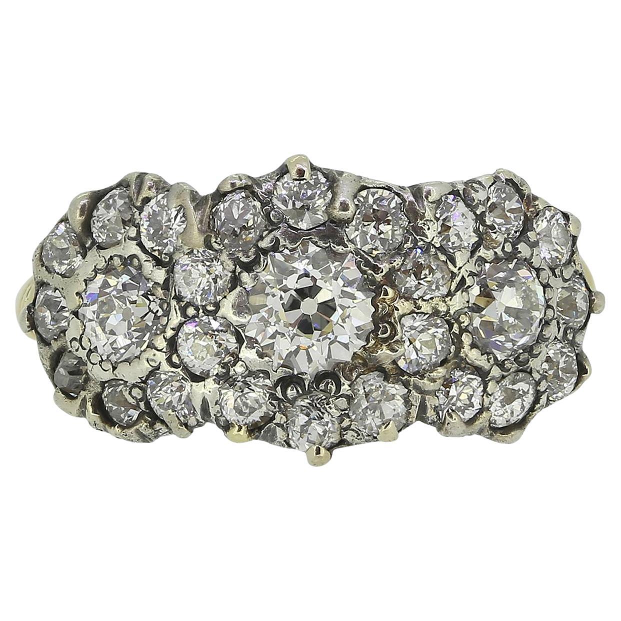 Anillo Triple Racimo de Diamantes Antiguos