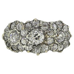 Anillo Triple Racimo de Diamantes Antiguos