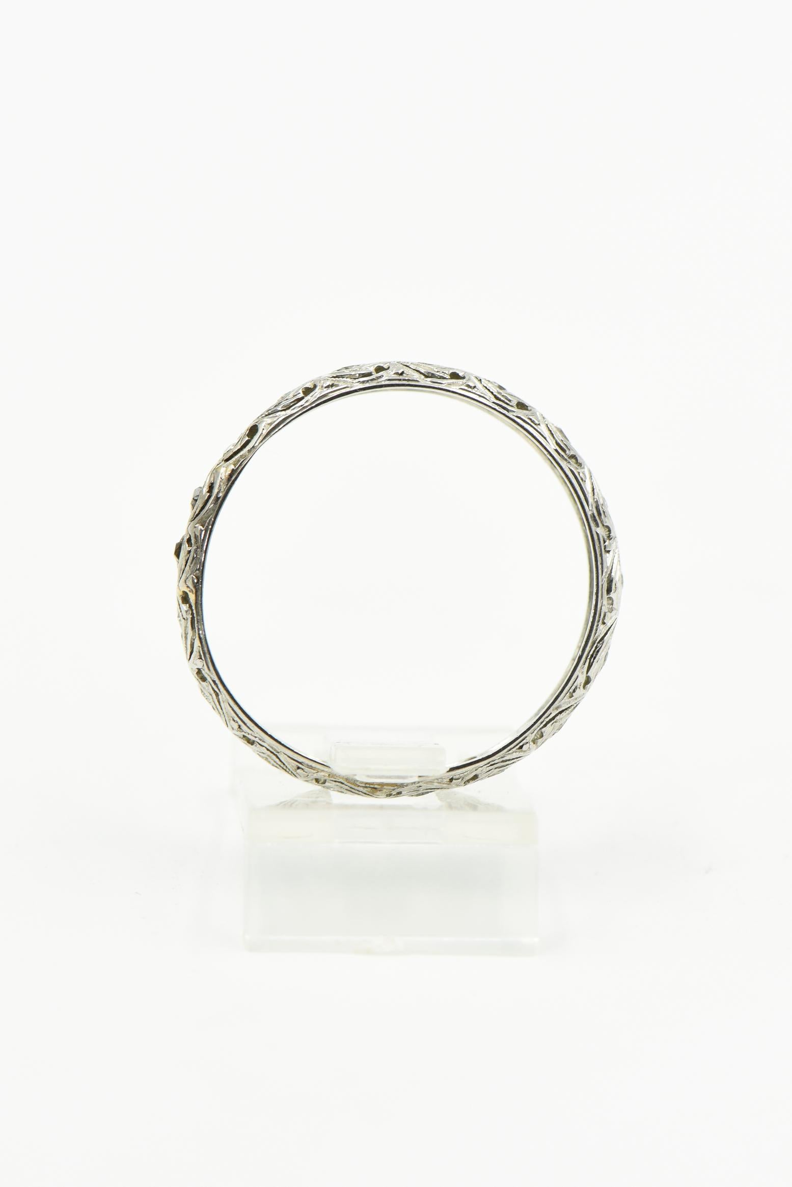 Round Cut Antique Diamond Platinum Filagree Wedding Band Ring Size 12 For Sale