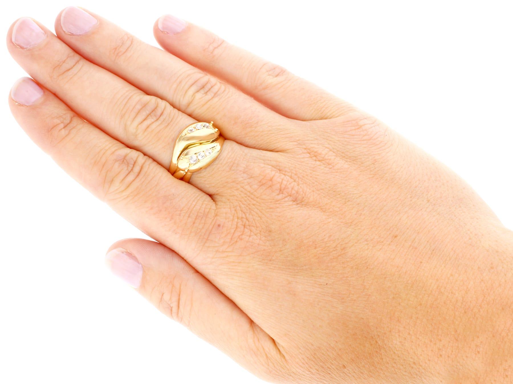 Bague cocktail serpent ancienne en or jaune avec diamants en vente 2