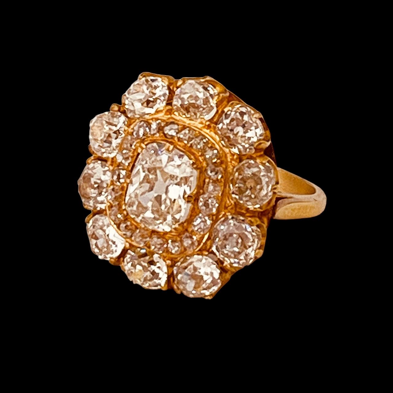 Antique Diamonds Cluster Ring With Central Old-Cut Cushion Weighing 1.35cts In Excellent Condition For Sale In London, GB