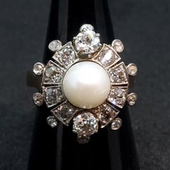 Antiker Blumenring aus Gold mit Diamanten und Perlen in Blumenform, Österreich, um 1900