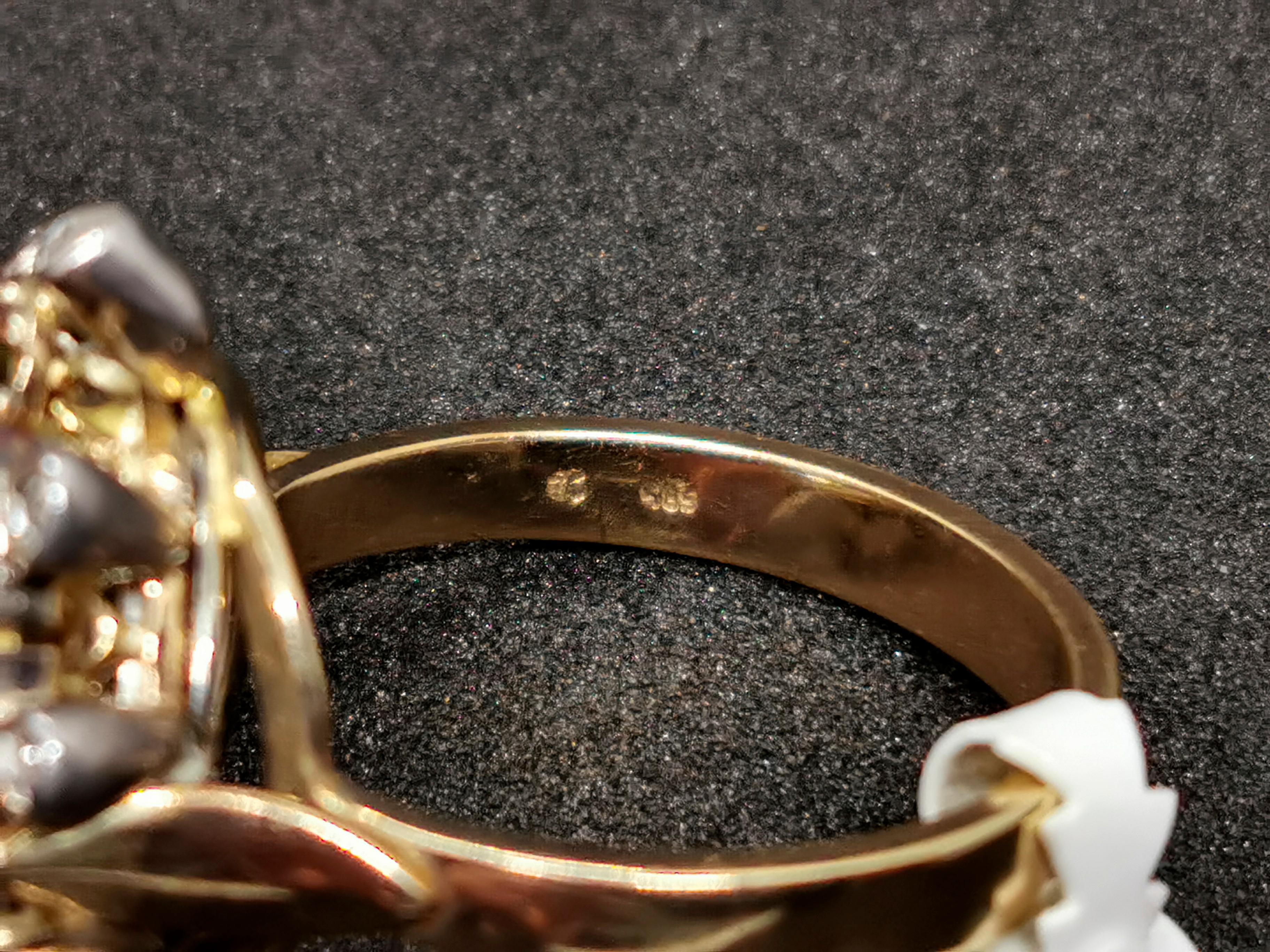 Antiker blumenförmiger Ring mit Diamanten und Perlen aus Gold, Österreich, um 1900 im Angebot 1