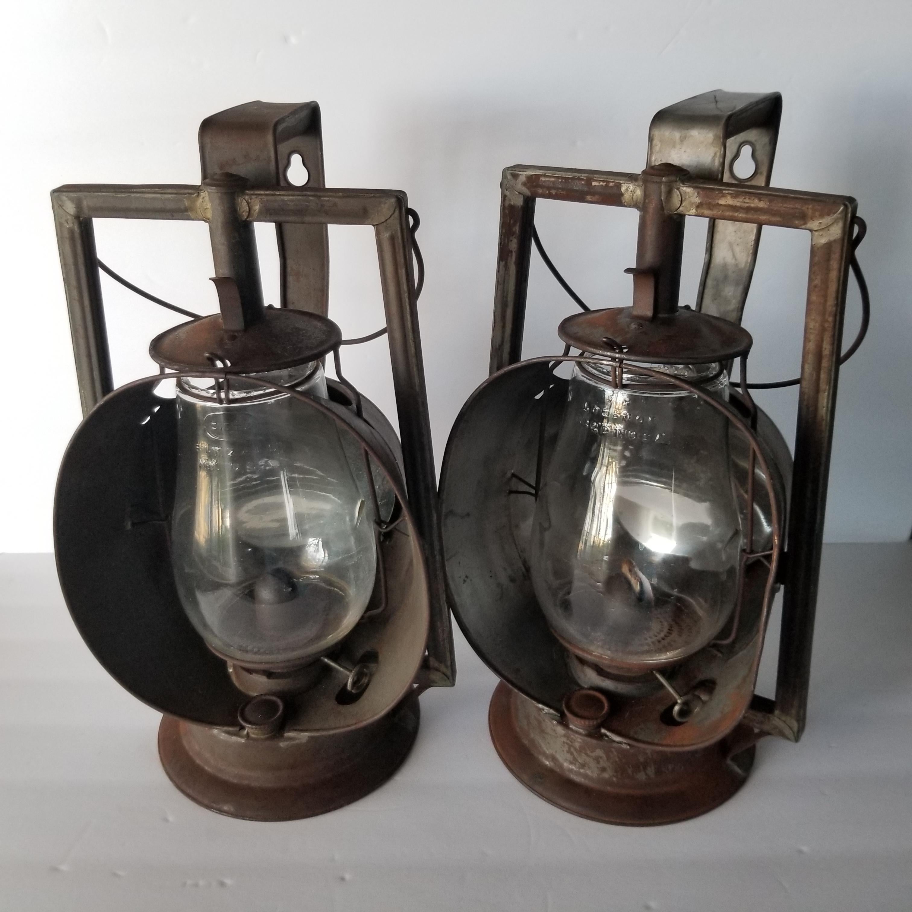 American Antique Dietz Acme Large Inspector Lamp Two Railroad Lanterns New York 1900s