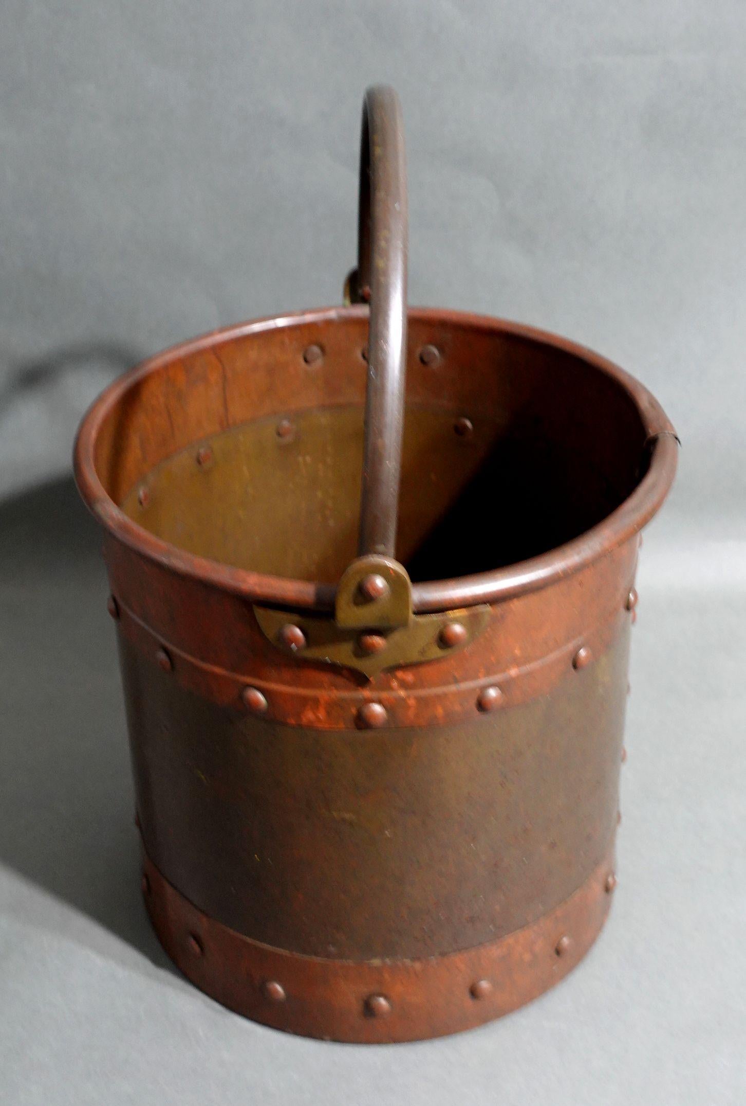 Antique Diminutive Copper and Brass Apple Bucket #1 In Good Condition For Sale In Norton, MA