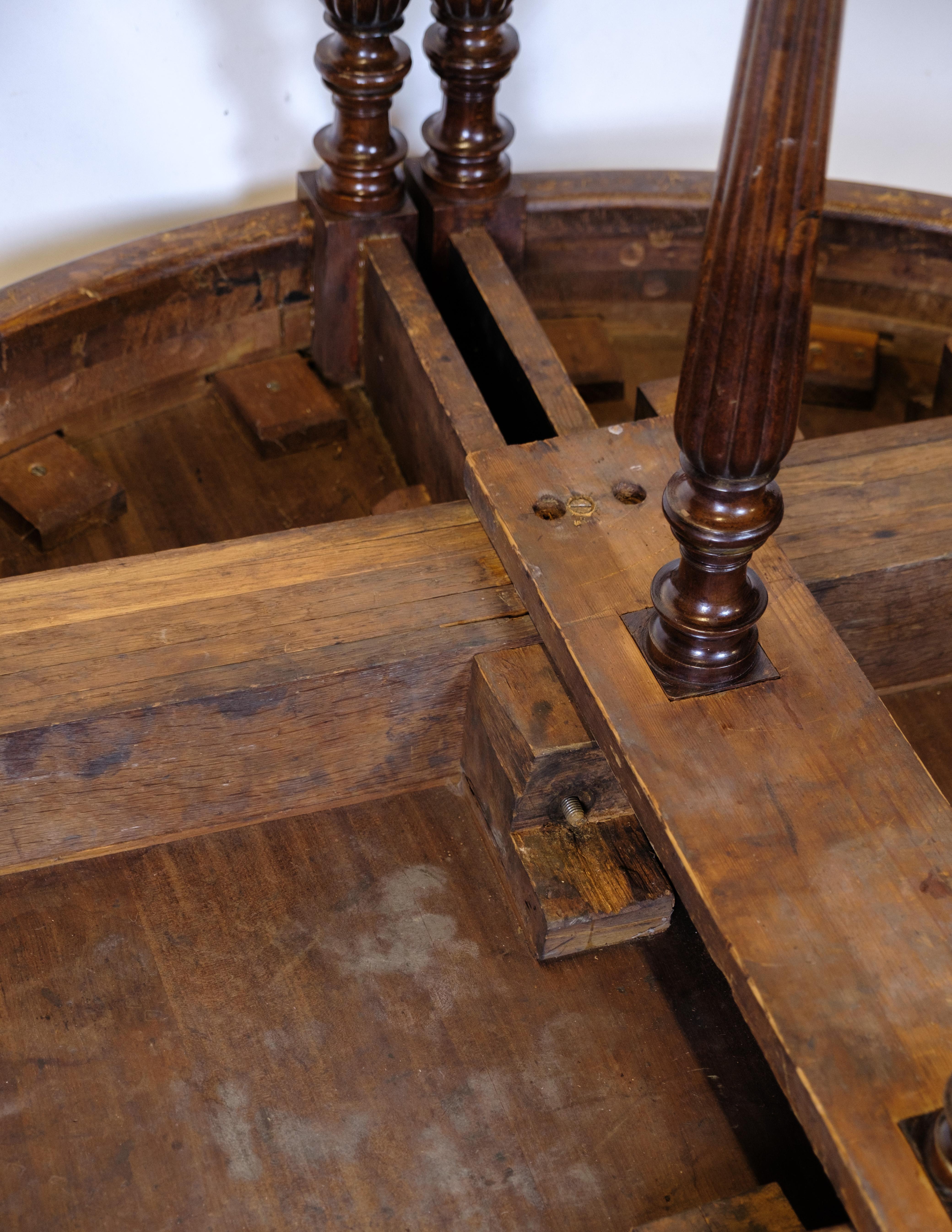 Mesa de comedor antigua de caoba de la década de 1840 en venta 5