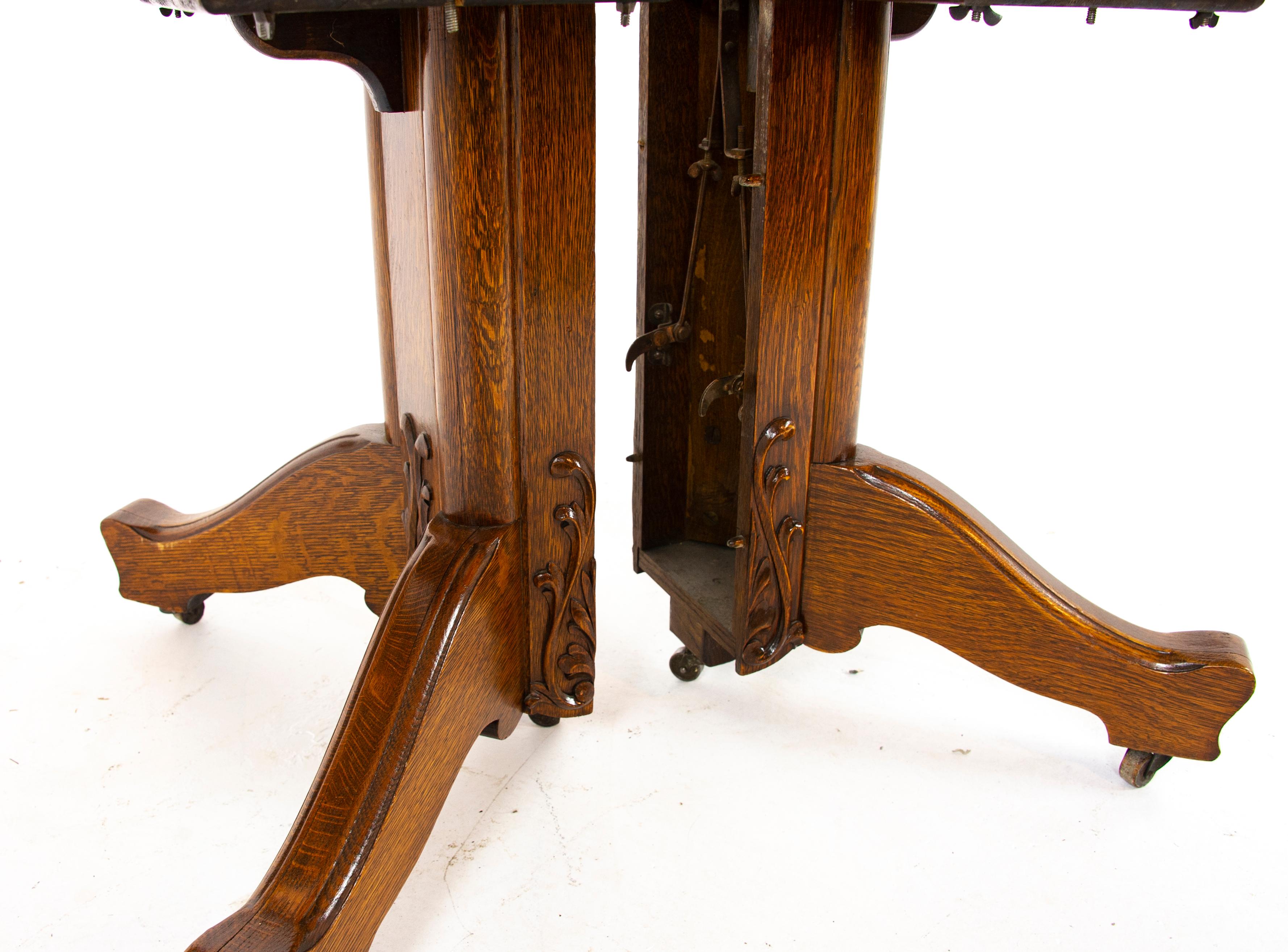 Antique Dining Table, Pedestal Table, Vintage Oak Table, America, 1910 1