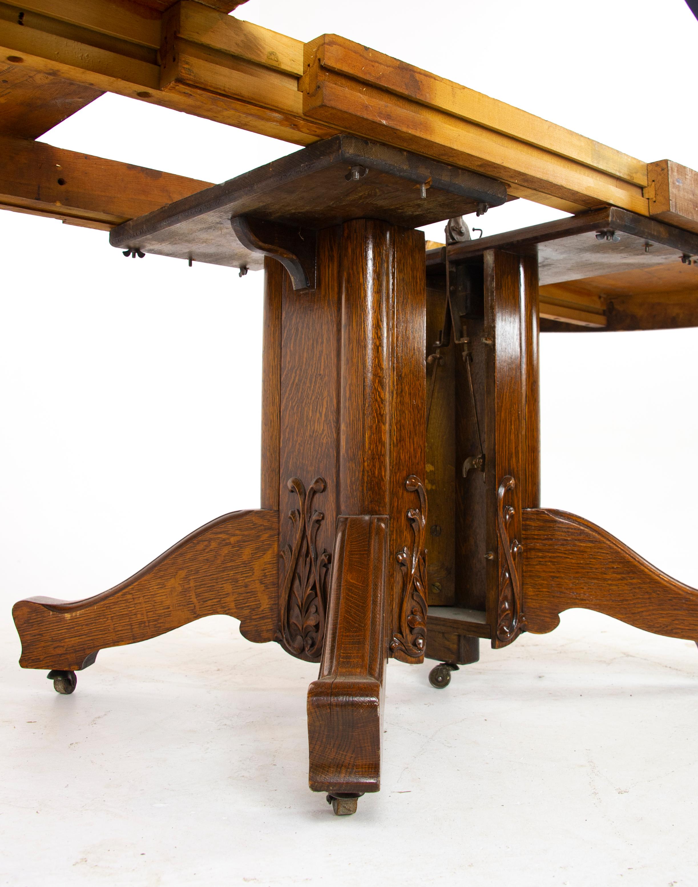 Antique Dining Table, Pedestal Table, Vintage Oak Table, America, 1910 2