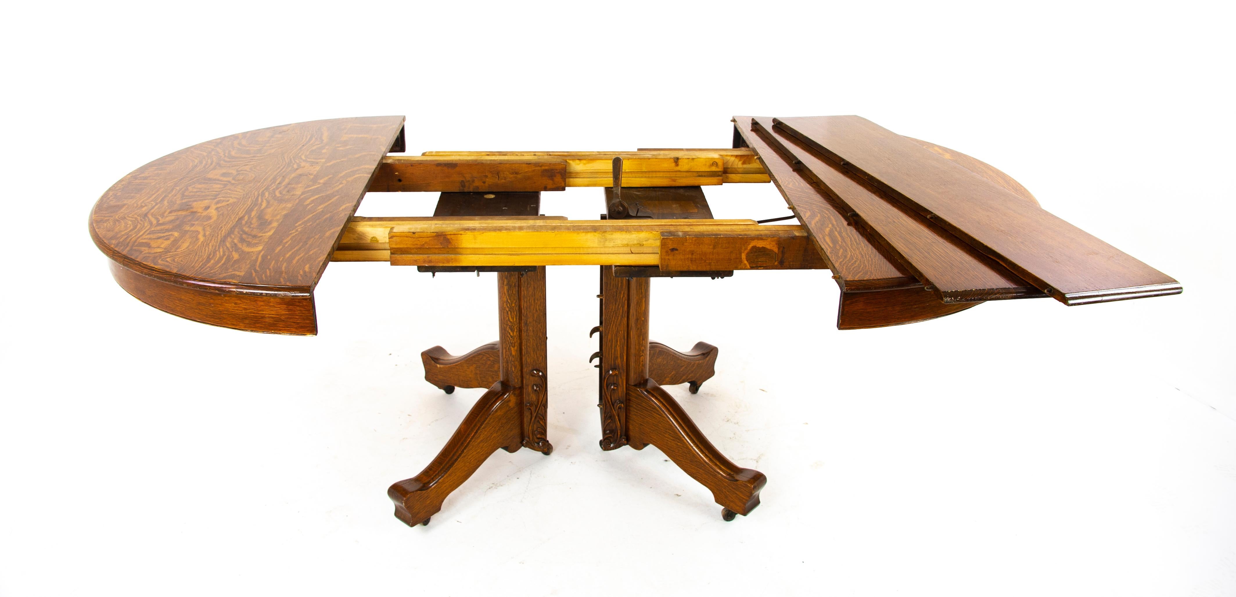 Early 20th Century Antique Dining Table, Pedestal Table, Vintage Oak Table, America, 1910