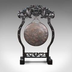 Antiker Tischgong:: orientalisch:: Ständer aus ebonisiertem Teakholz:: Chinoiserie:: viktorianisch:: 1880