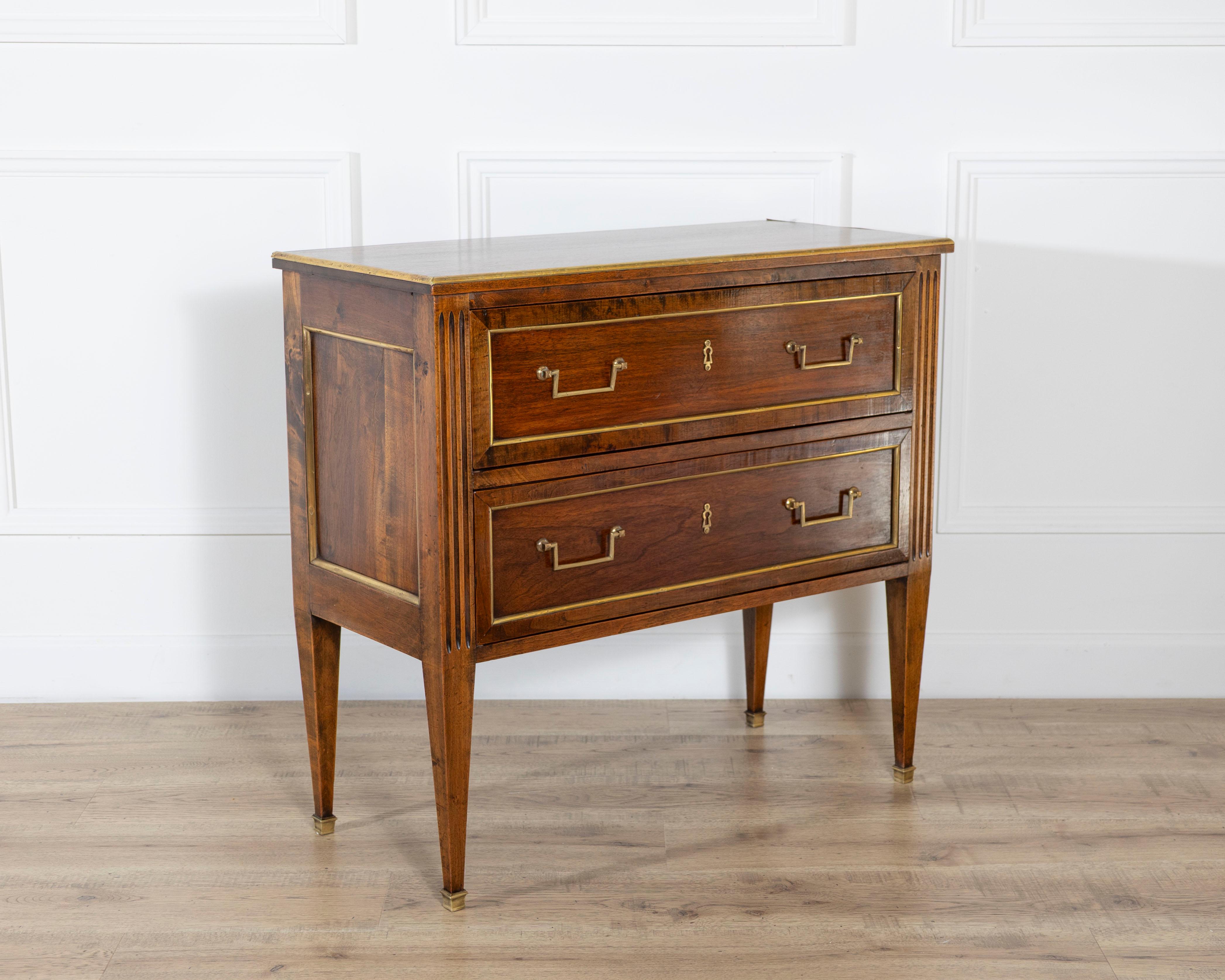 Antique Directoire Chest Of Drawers Commode In Good Condition For Sale In Atlanta, GA