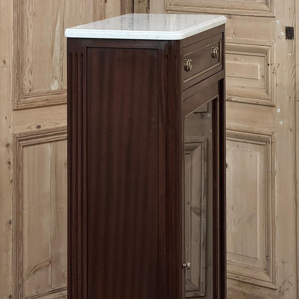 Antique Directoire Style Mahogany Petite Vitrine with Carrara Marble en vente 4