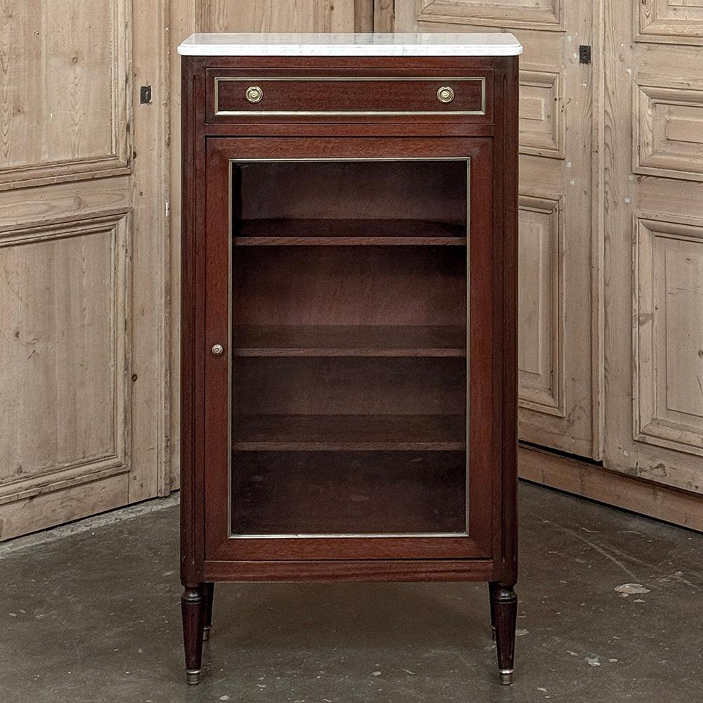 Fait main Antique Directoire Style Mahogany Petite Vitrine with Carrara Marble en vente