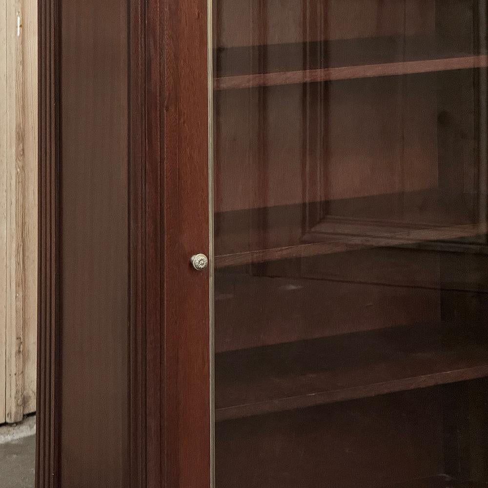 20ième siècle Antique Directoire Style Mahogany Petite Vitrine with Carrara Marble en vente