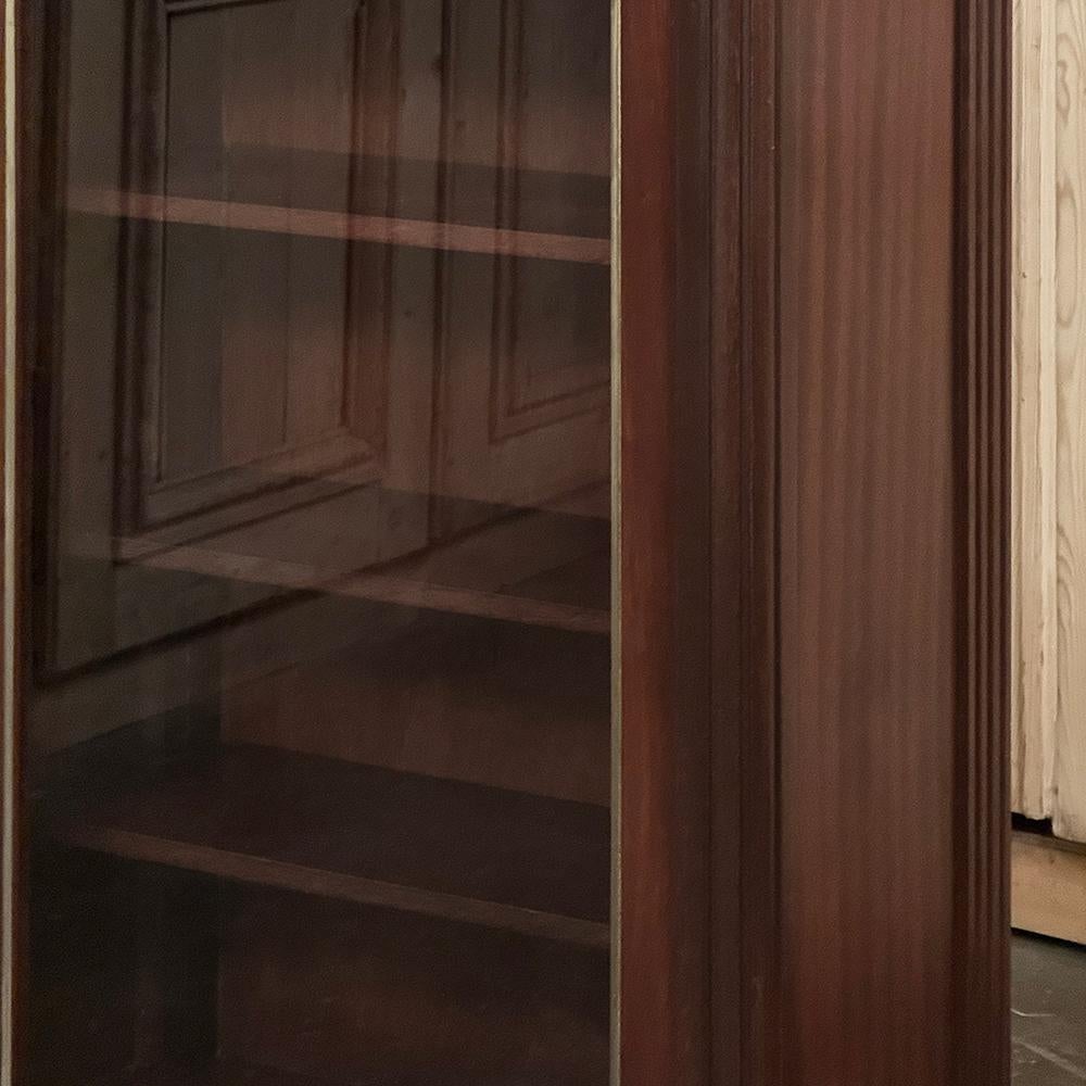 Antique Directoire Style Mahogany Petite Vitrine with Carrara Marble en vente 2