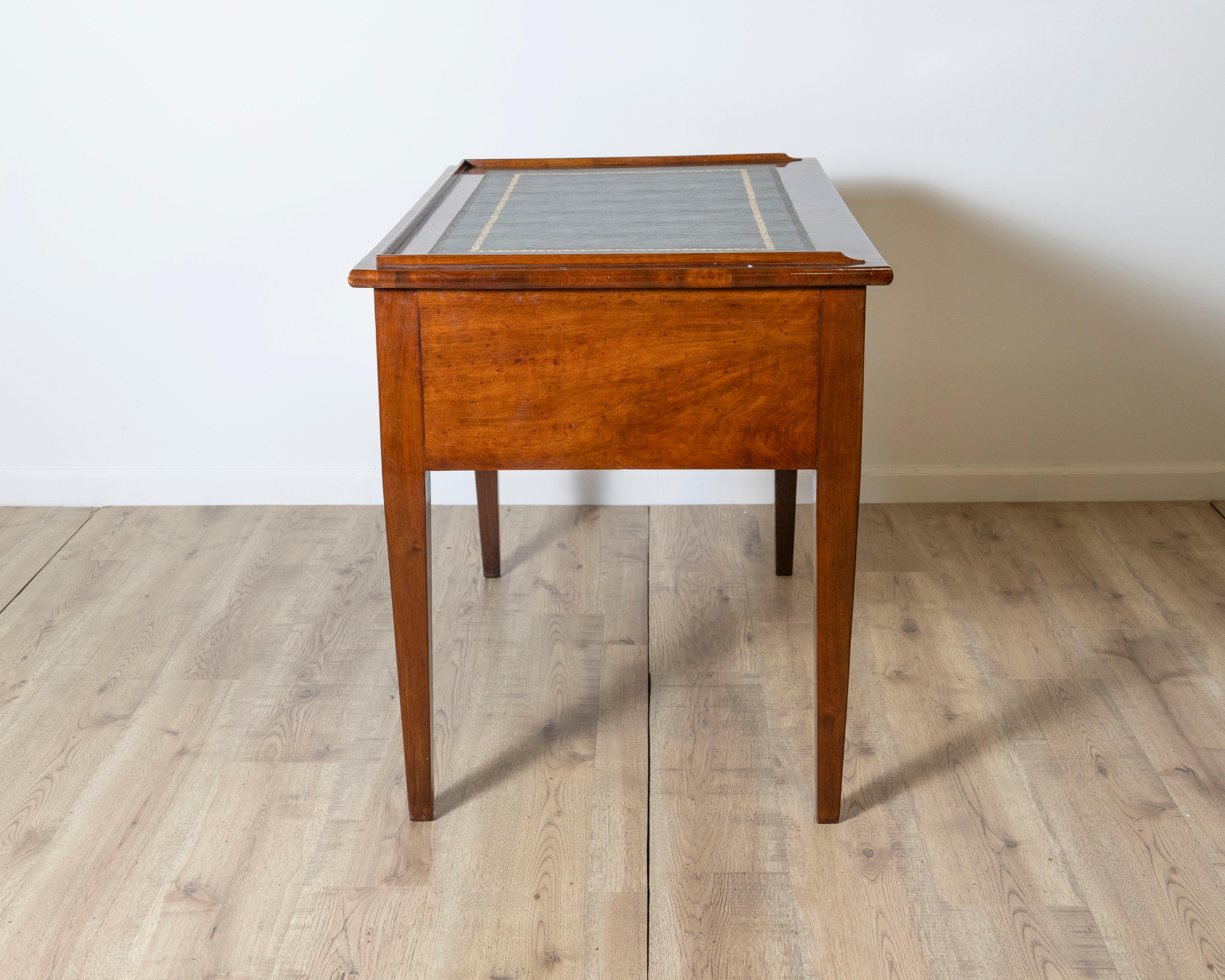 Antique Directoire Table Writing Desk In Walnut - Italy 19th For Sale 6