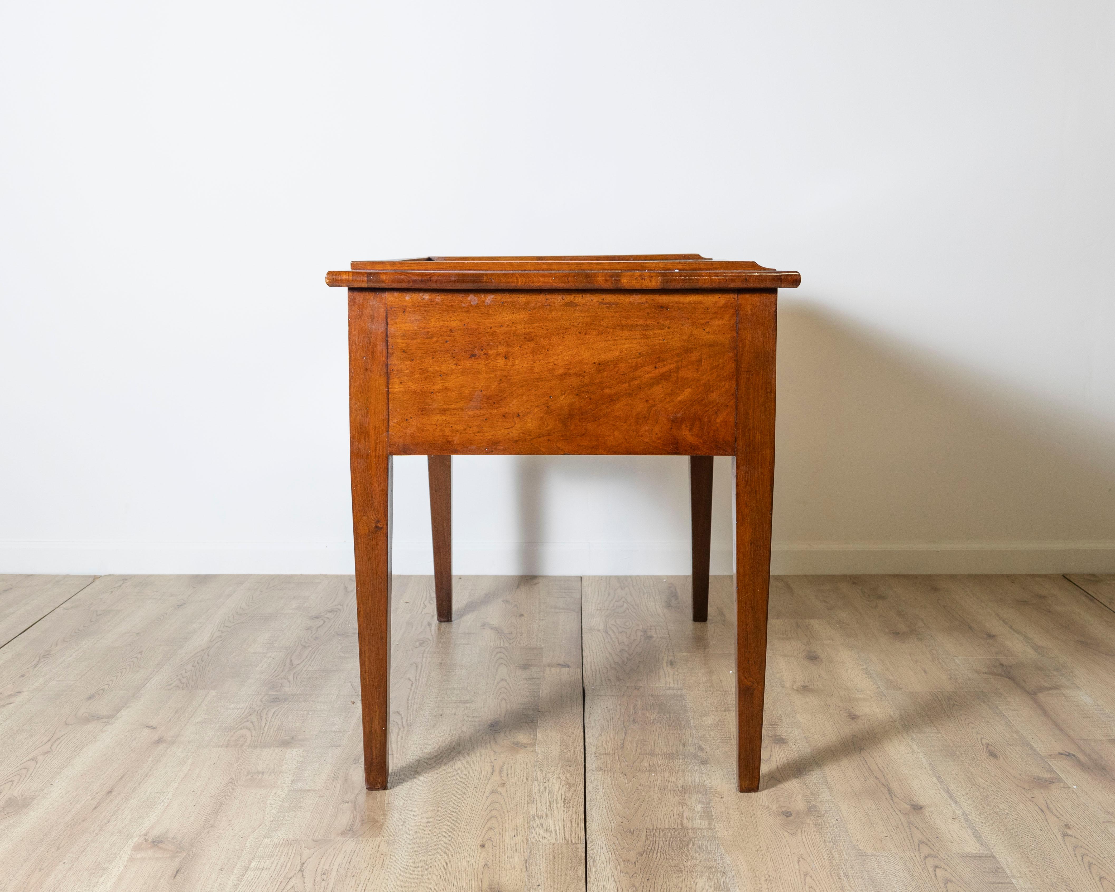 Antique Directoire Table Writing Desk In Walnut - Italy 19th For Sale 7