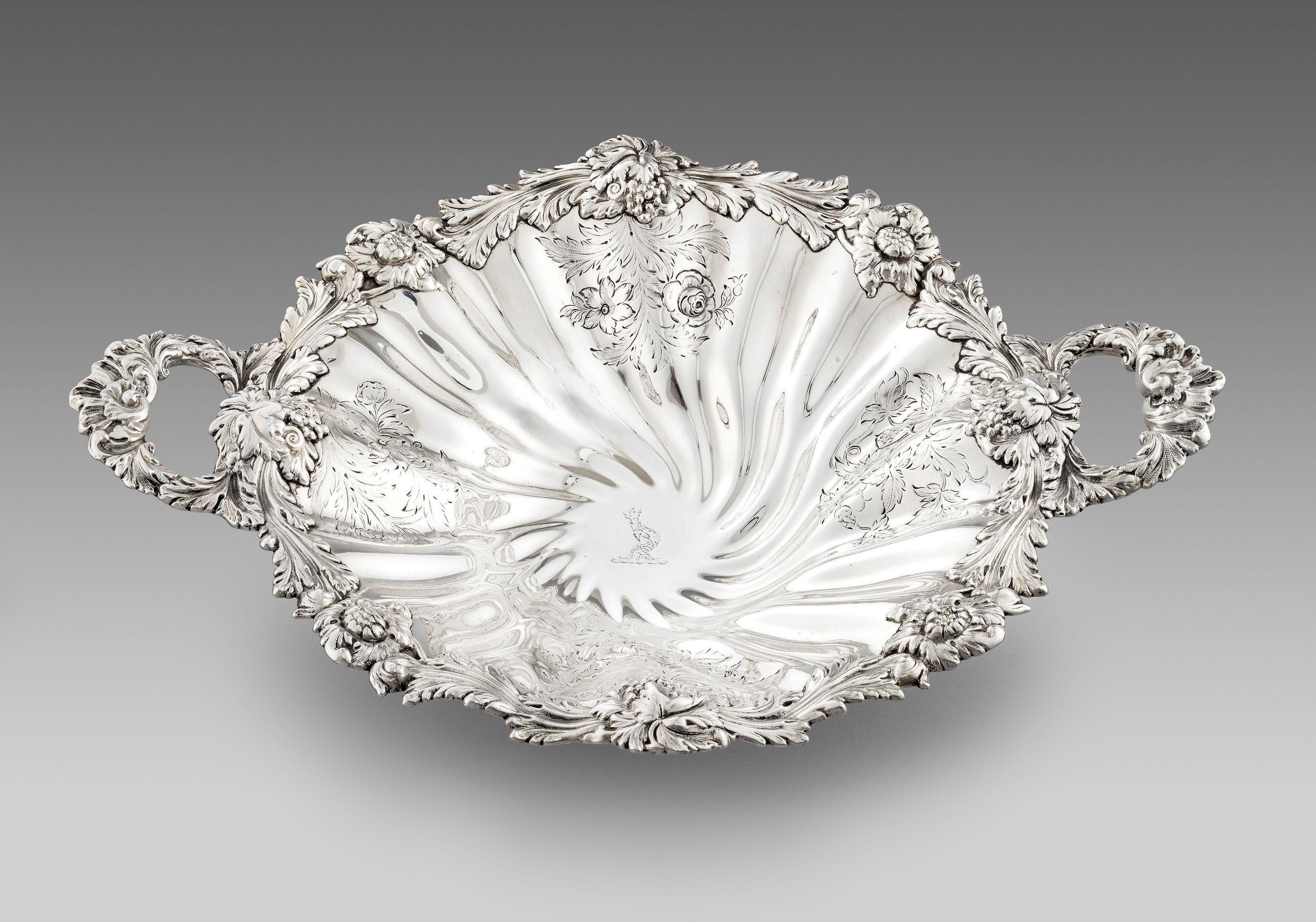 Antique Dish Made in the Reign of William IV in 1833 In Good Condition For Sale In London, GB