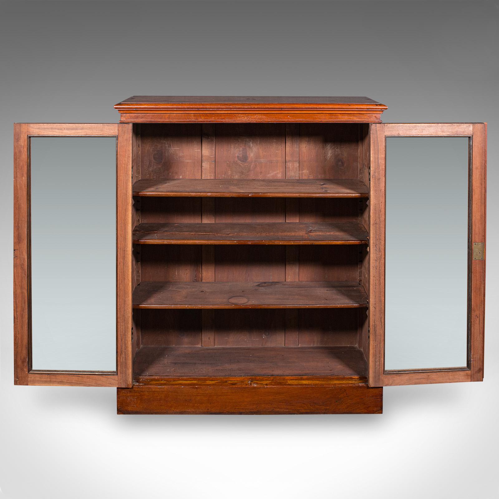 Britannique Bibliothèque d'exposition ancienne, anglaise, vitrée, bibliothèque de maison, victorienne en vente