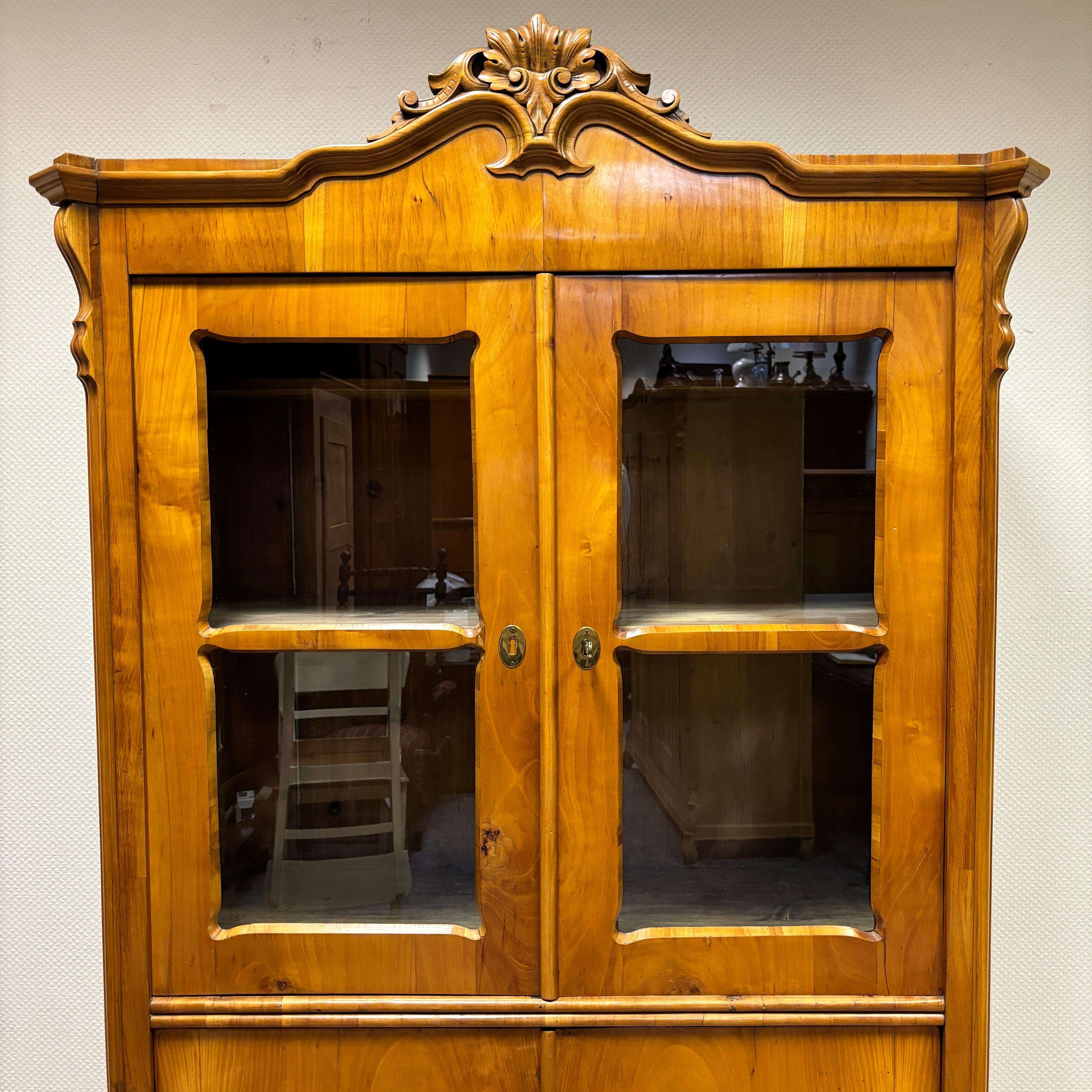 Francese Vetrina antica  Wood Wood  Louis Philippe 1830  pannelli di pretzel in vendita