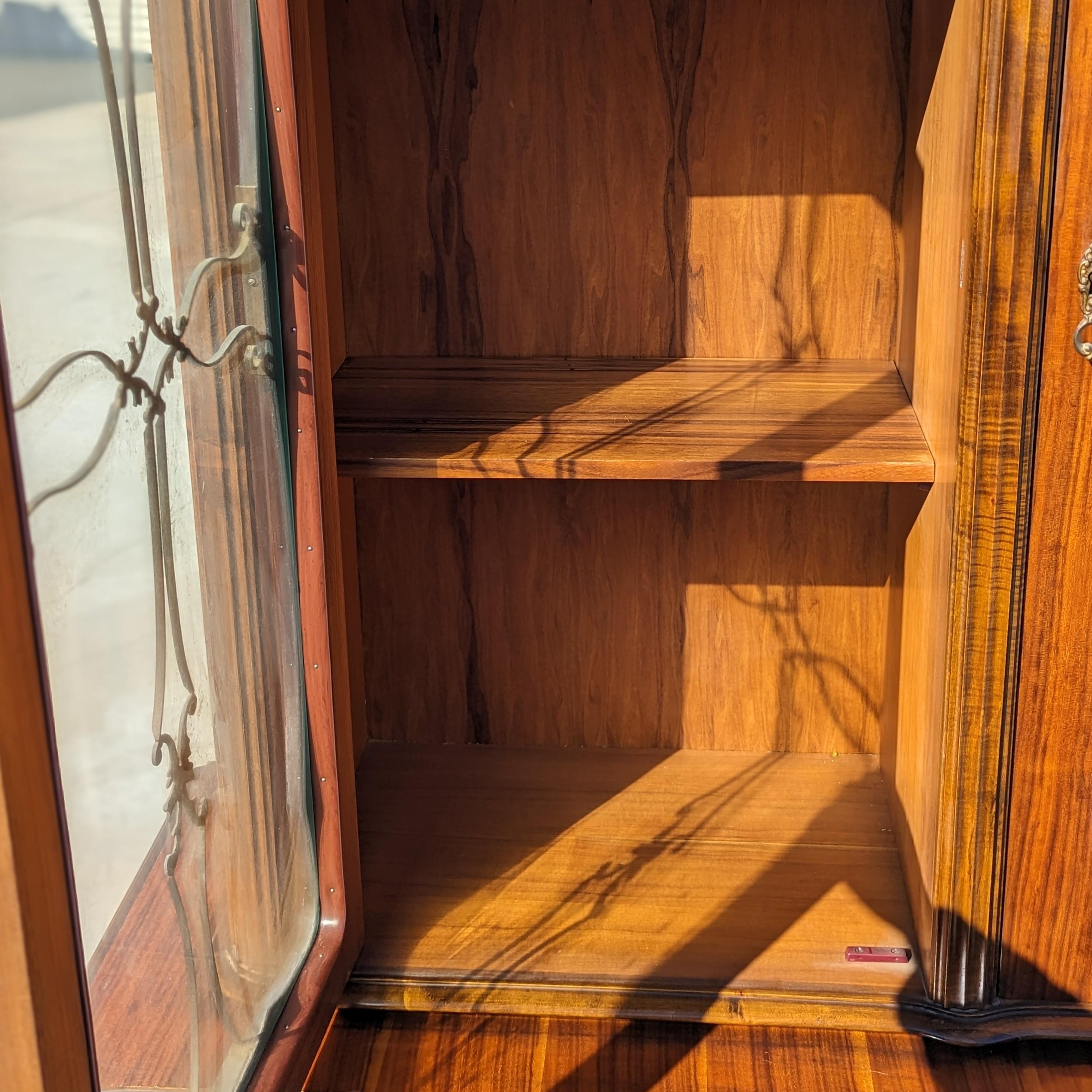 Vitrina Antigua, Armario Buffet para China, Patas de Madera Torneadas, Cristal en venta 9