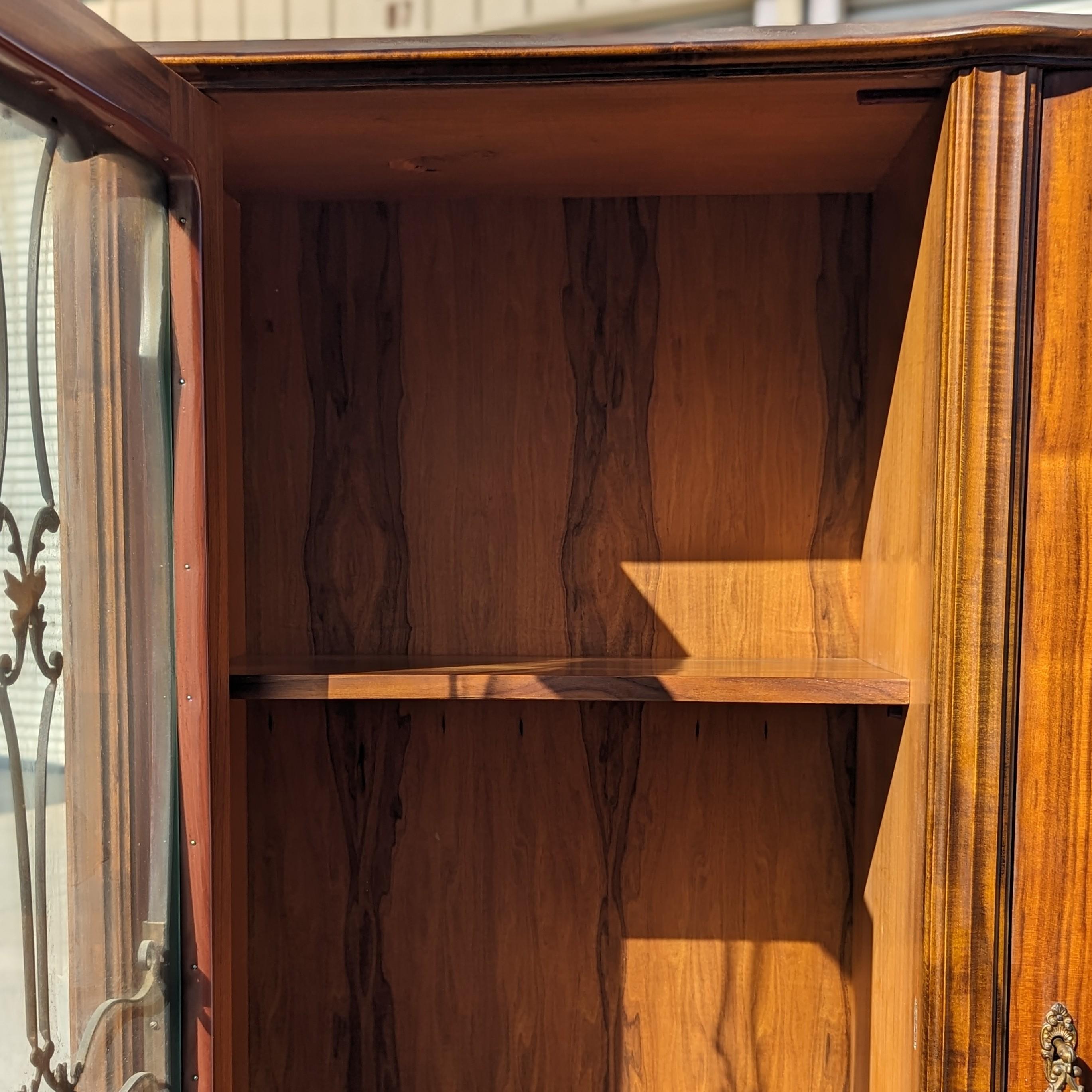 Vitrina Antigua, Armario Buffet para China, Patas de Madera Torneadas, Cristal en venta 12