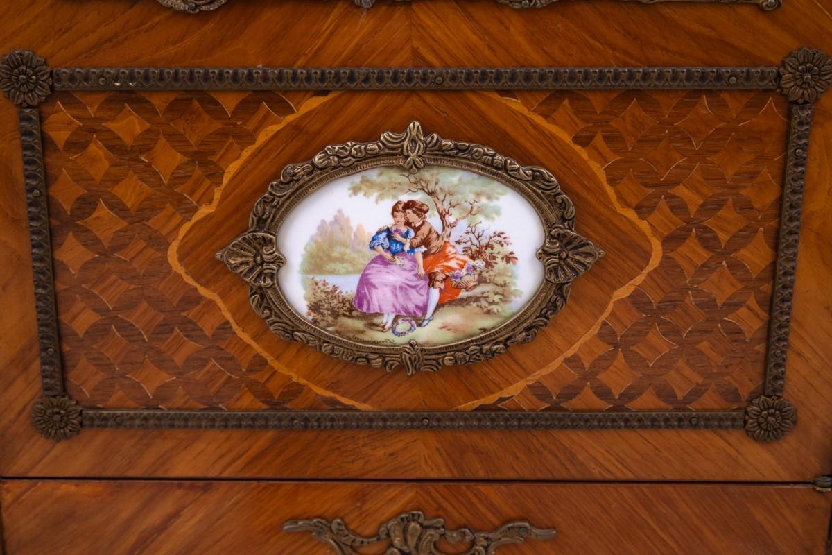 Vitrine ancienne, Europe du Nord, vers 1900. en vente 3