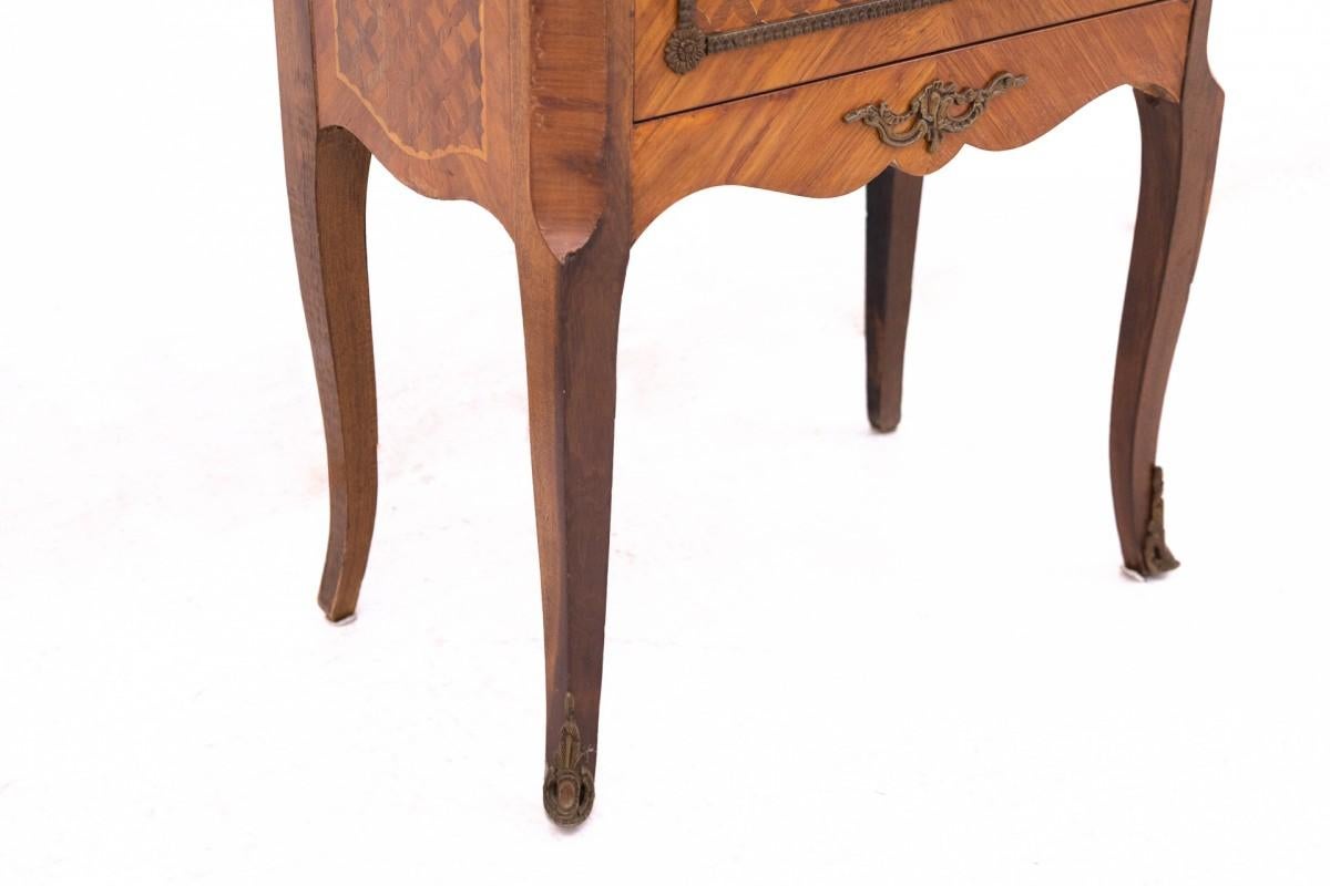 Vitrine ancienne, Europe du Nord, vers 1900. en vente 4