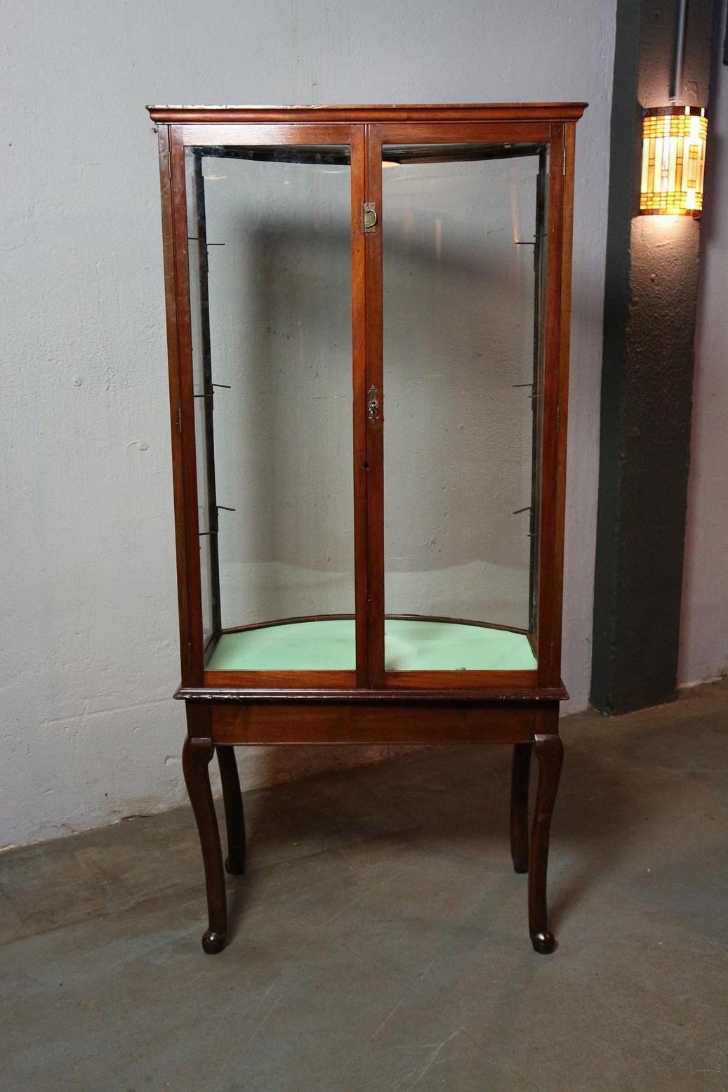 Early 20th Century Antique display cabinet.