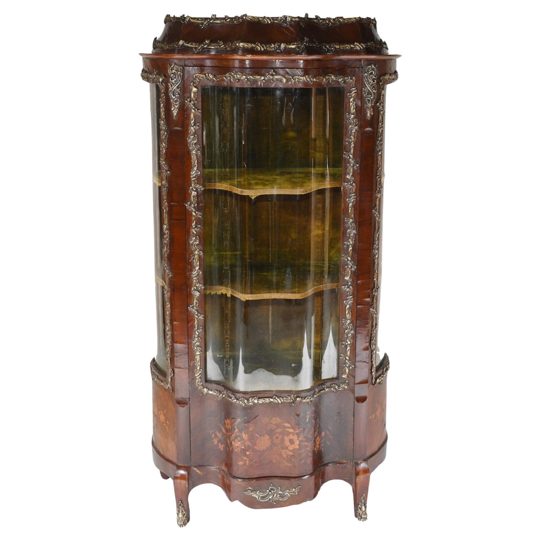 Vitrine d'antiquités française Louis XVI incrustée