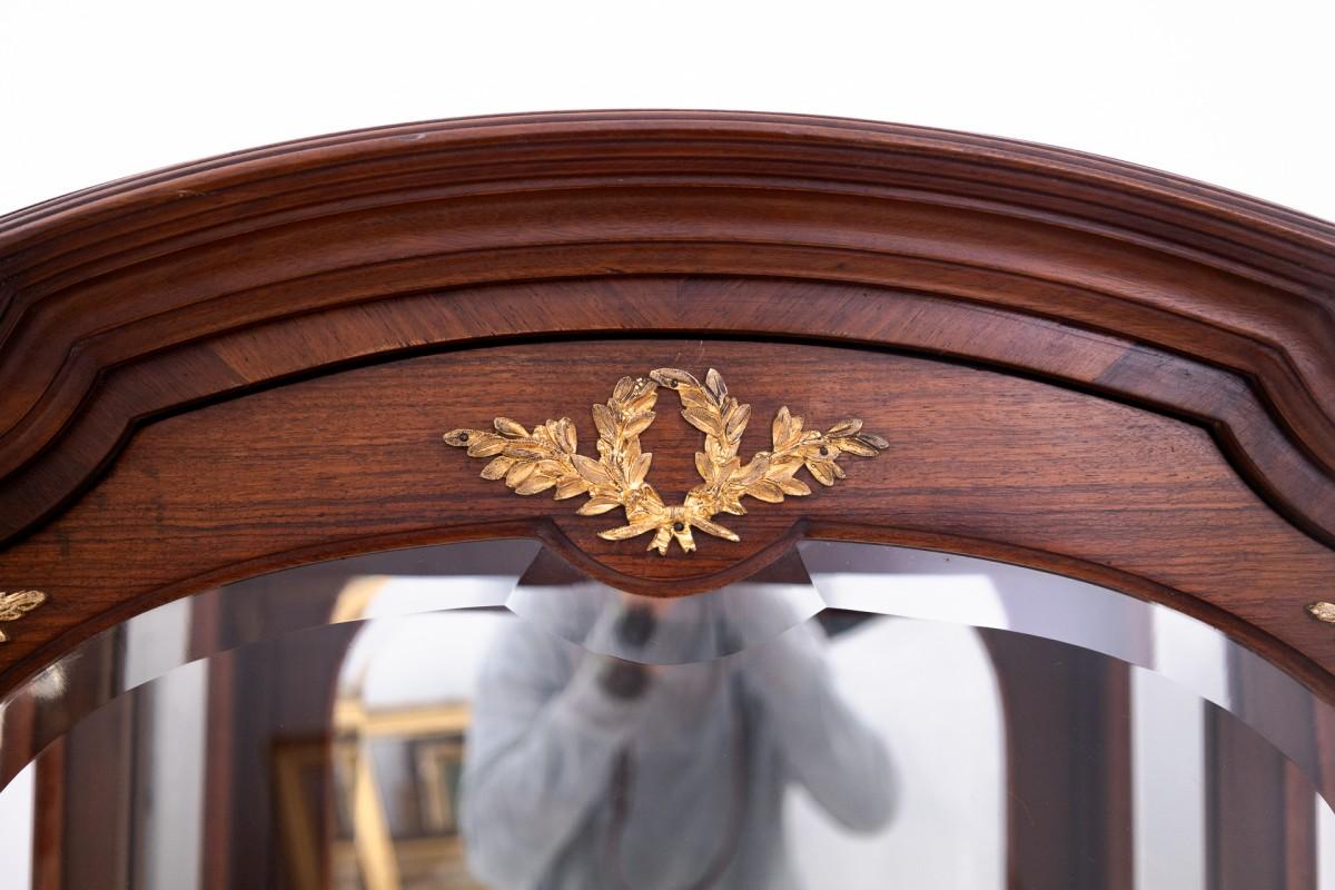 Antique display cabinet from the late 19th century, France. In Good Condition For Sale In Chorzów, PL
