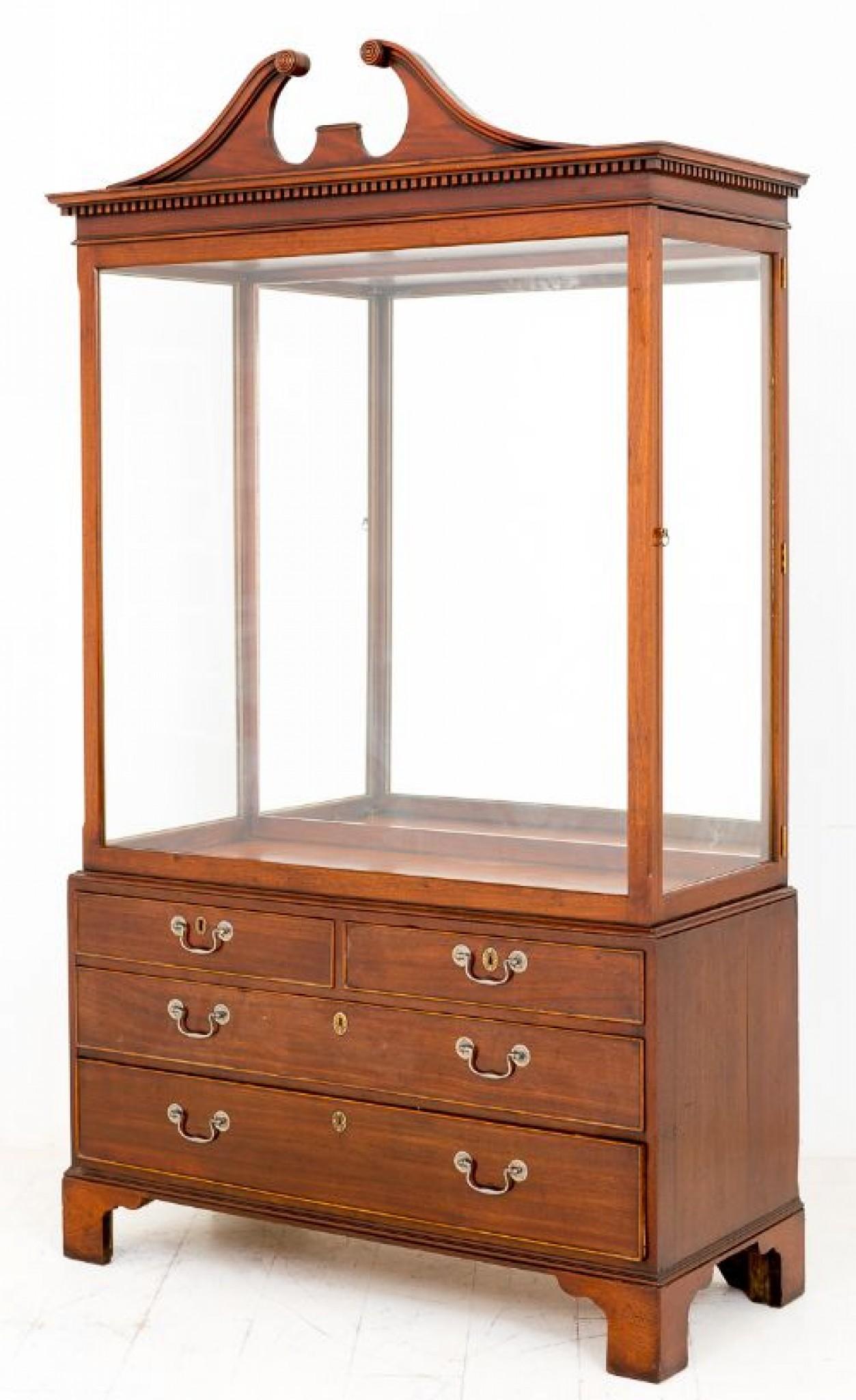 Antique Display Cabinet - Georgian Mahogany Specimen 1880 In Good Condition For Sale In Potters Bar, GB