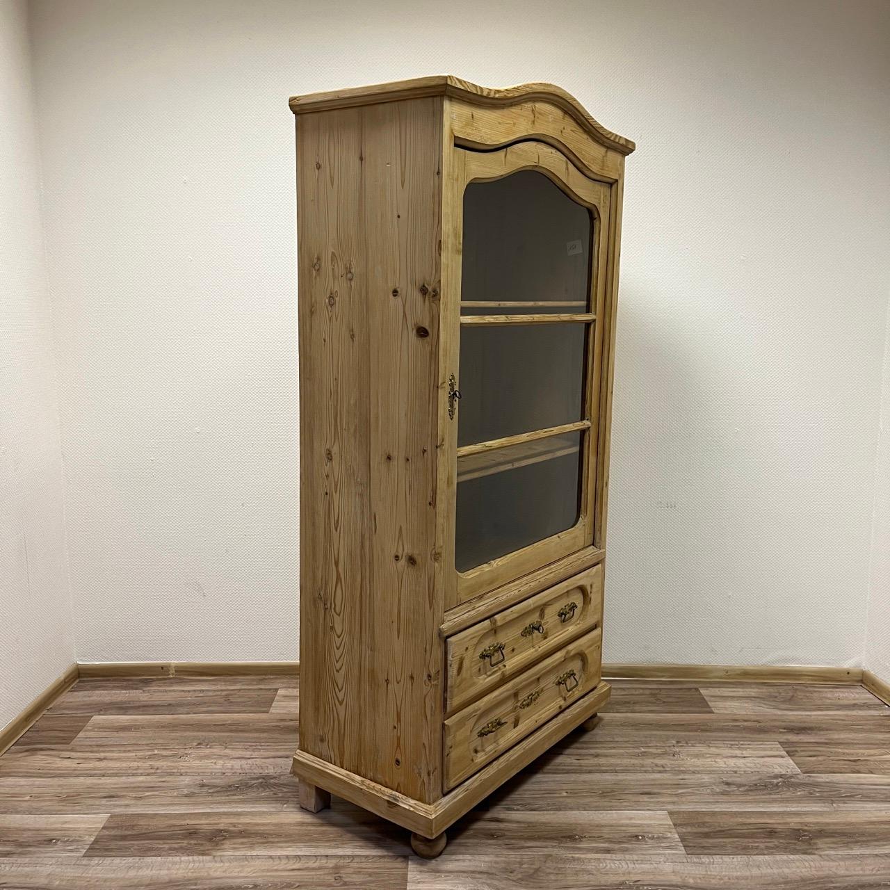 ✓ Inviting softwood
✓ Stylish storage
✓ Classic, timeless design

Dimensions:  W: 96cm  H: 190cm  D: 47cm

Item: antique display cabinet
Item no.: 501
Epoch: Gründerzeit I around 1860
Material: Spruce, softwood
Color: natural
Condition: well