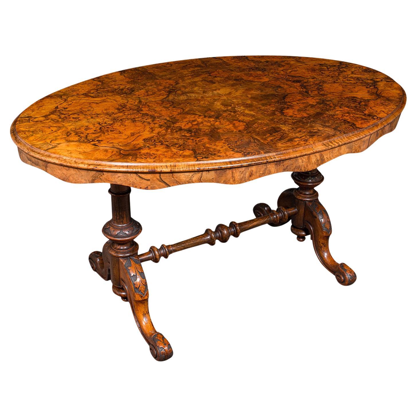 Table d'exposition ancienne, anglaise, ronce de noyer, 4 places, ovale, centrale, victorienne