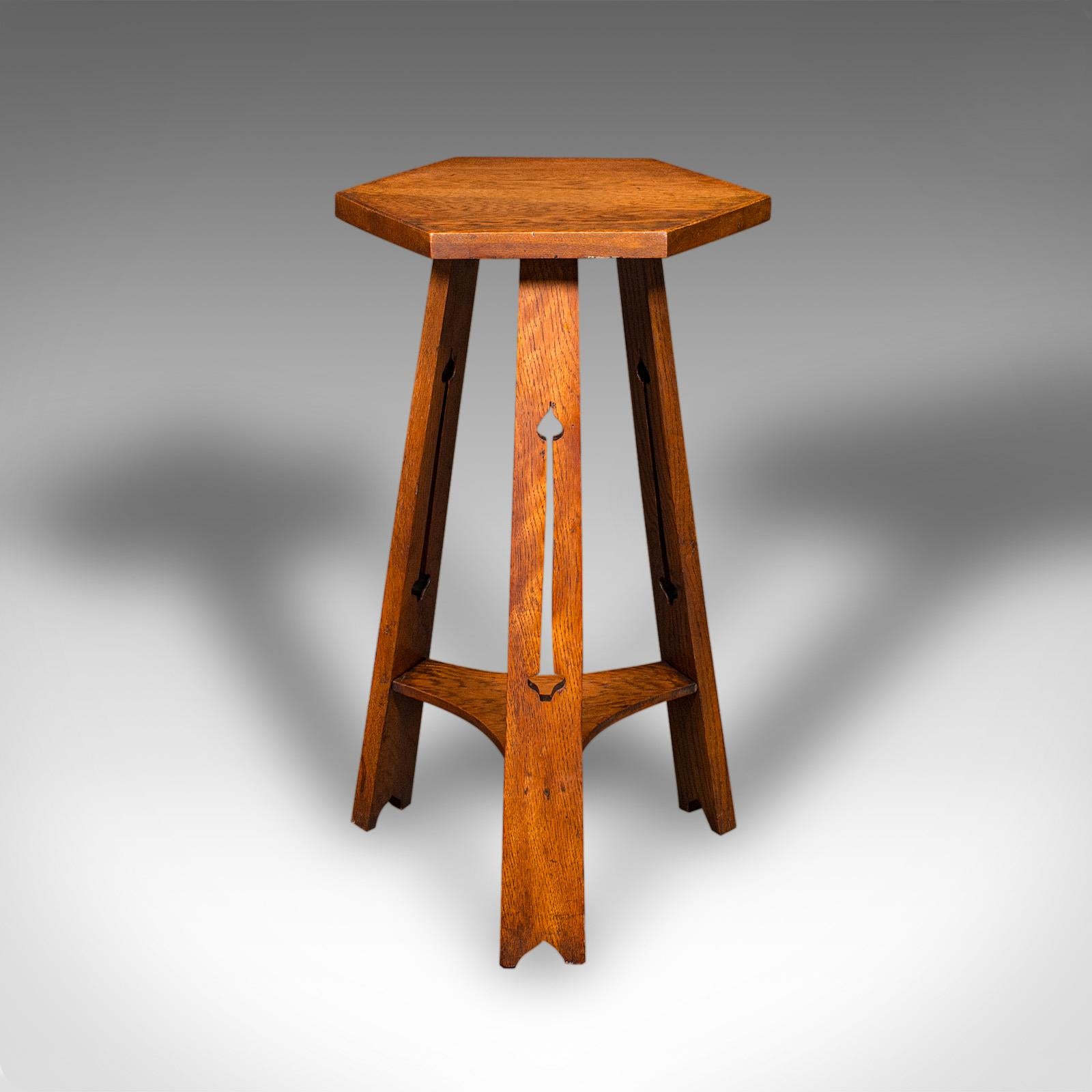 Mesa Expositora Antigua, Inglesa, Stand, After Liberty, Arts & Crafts, Victoriana Artes y manualidades en venta