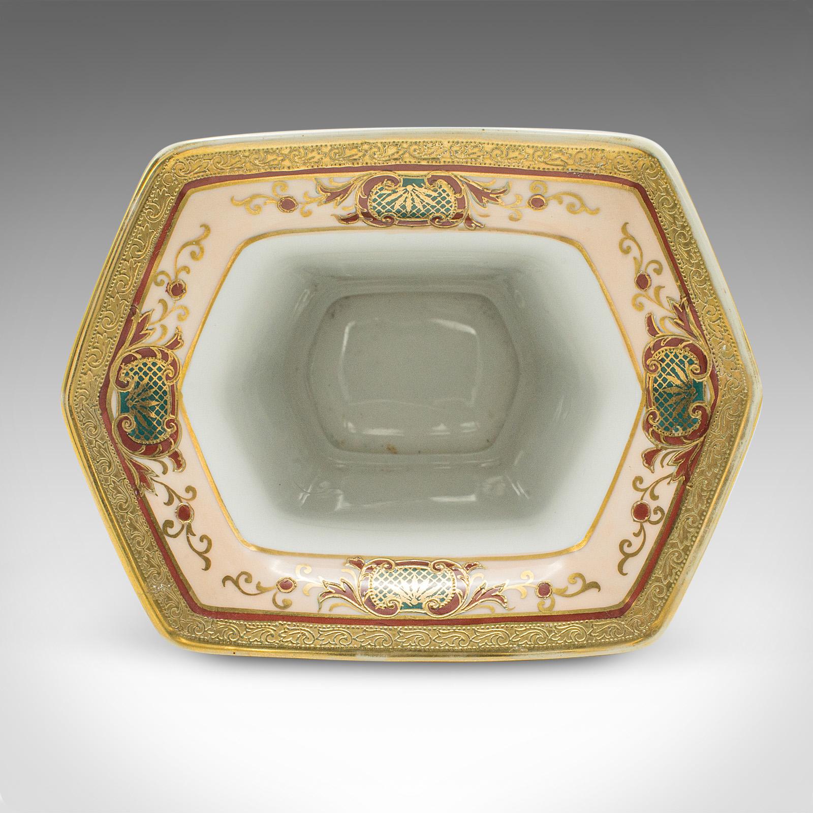 Céramique Vase d'exposition ancien japonais, céramique ornée, manches de fleurs, Noritake, vers 1920 en vente